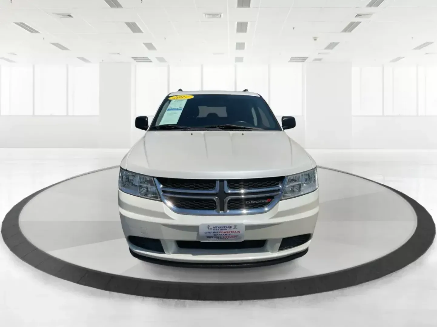 2017 Dodge Journey SE (3C4PDCAB2HT) with an 2.4L L4 DOHC 16V engine, 4-Speed Automatic transmission, located at 1951 S Dayton Lakeview Rd., New Carlisle, OH, 45344, (937) 908-9800, 39.890999, -84.050255 - **Unlock Your Adventures with the 2017 Dodge Journey SE at Advantage Car and Credit!**<br /> <br /> Are you on the lookout for a versatile SUV that fits seamlessly into your lifestyle? The 2017 Dodge Journey SE is your perfect match-ideal for growing families, weekend adventurers, or anyone in need - Photo#5