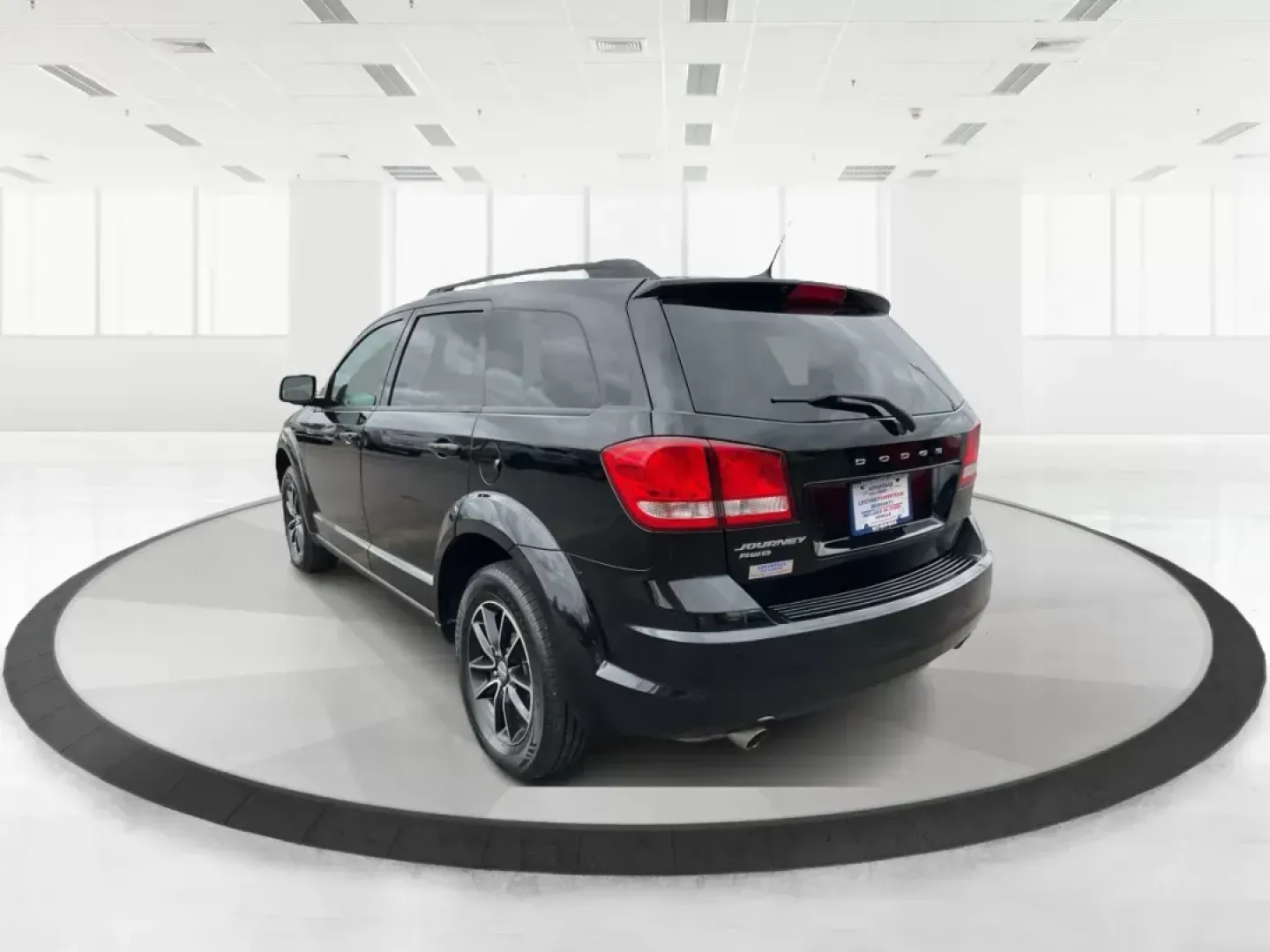 2017 Dodge Journey SE AWD (3C4PDDAG3HT) with an Pentastar 3.6L V-6 DOHC engine, located at 1951 S Dayton Lakeview Rd., New Carlisle, OH, 45344, (937) 908-9800, 39.890999, -84.050255 - 2017 Dodge Journey SE AWD - Photo#5