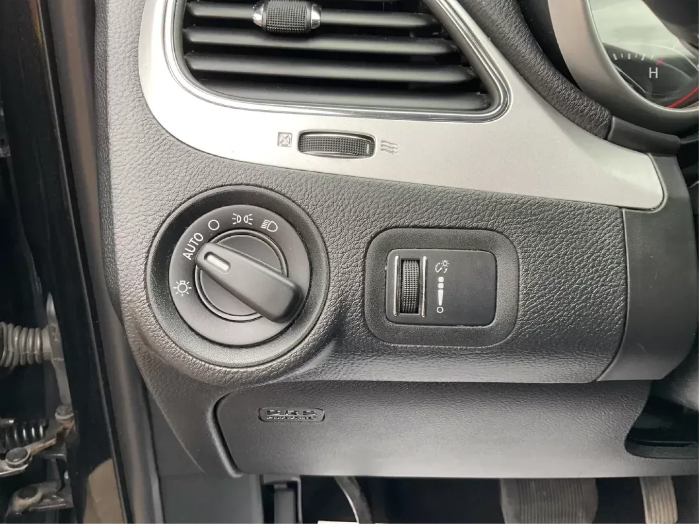2017 Dodge Journey SE AWD (3C4PDDAG3HT) with an Pentastar 3.6L V-6 DOHC engine, located at 1951 S Dayton Lakeview Rd., New Carlisle, OH, 45344, (937) 908-9800, 39.890999, -84.050255 - 2017 Dodge Journey SE AWD - Photo#17