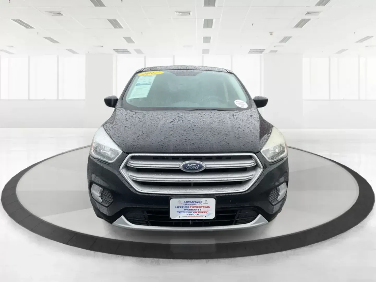 2017 Ford Escape SE FWD (1FMCU0GD6HU) with an 1.5L L4 DOHC 16V engine, 6-Speed Automatic transmission, located at 401 Woodman Dr, Riverside, OH, 45431, (937) 908-9800, 39.760899, -84.123421 - 2017 Ford Escape SE FWD - Photo#6