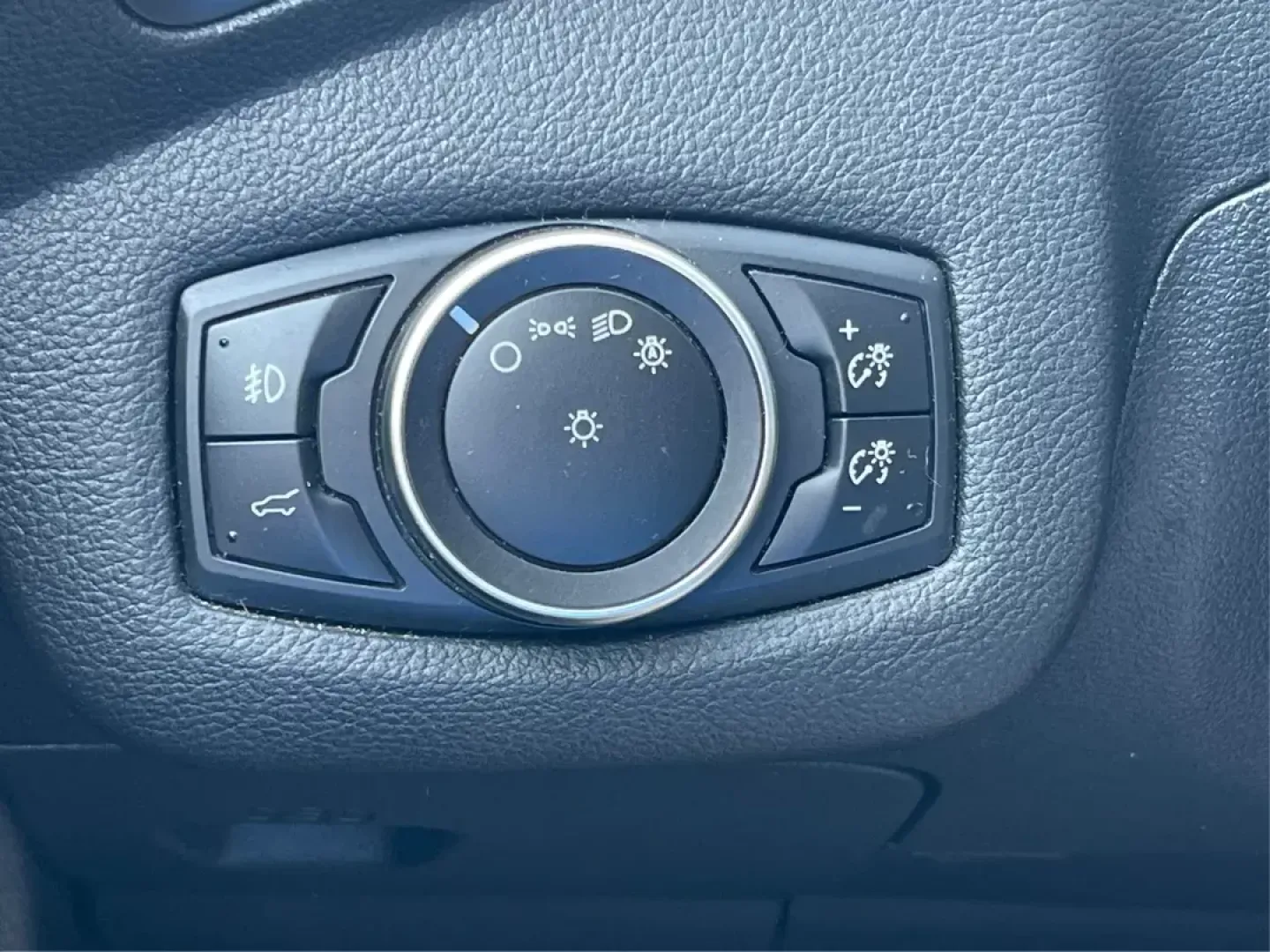 2017 Ford Escape SE (1FMCU0GDXHU) with an Other engine, located at 8750 N County Rd 25A, Piqua, OH, 45356, (937) 908-9800, 40.164391, -84.232513 - 2017 Ford Escape SE - Photo#16