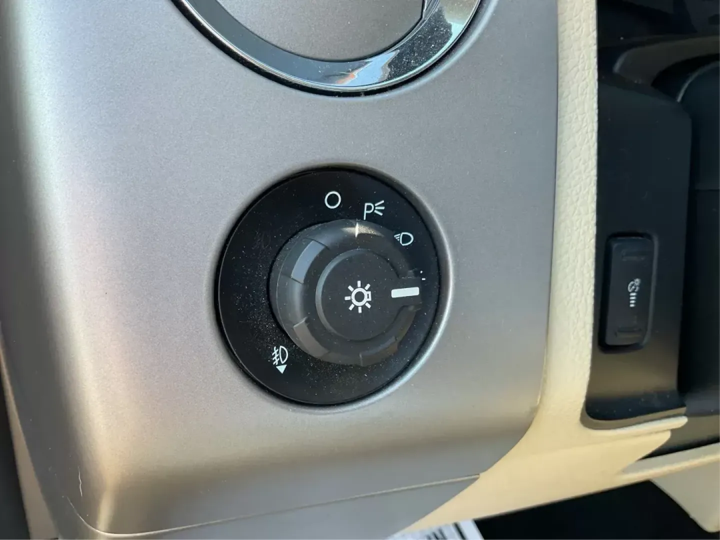 2017 Ford Expedition Limited (1FMJU2AT4HE) with an EcoBoost 3.5L V-6 gasoline direct injection engine, located at 1184 Kauffman Ave, Fairborn, OH, 45324, (937) 908-9800, 39.807072, -84.030914 - Third Row - Photo#16
