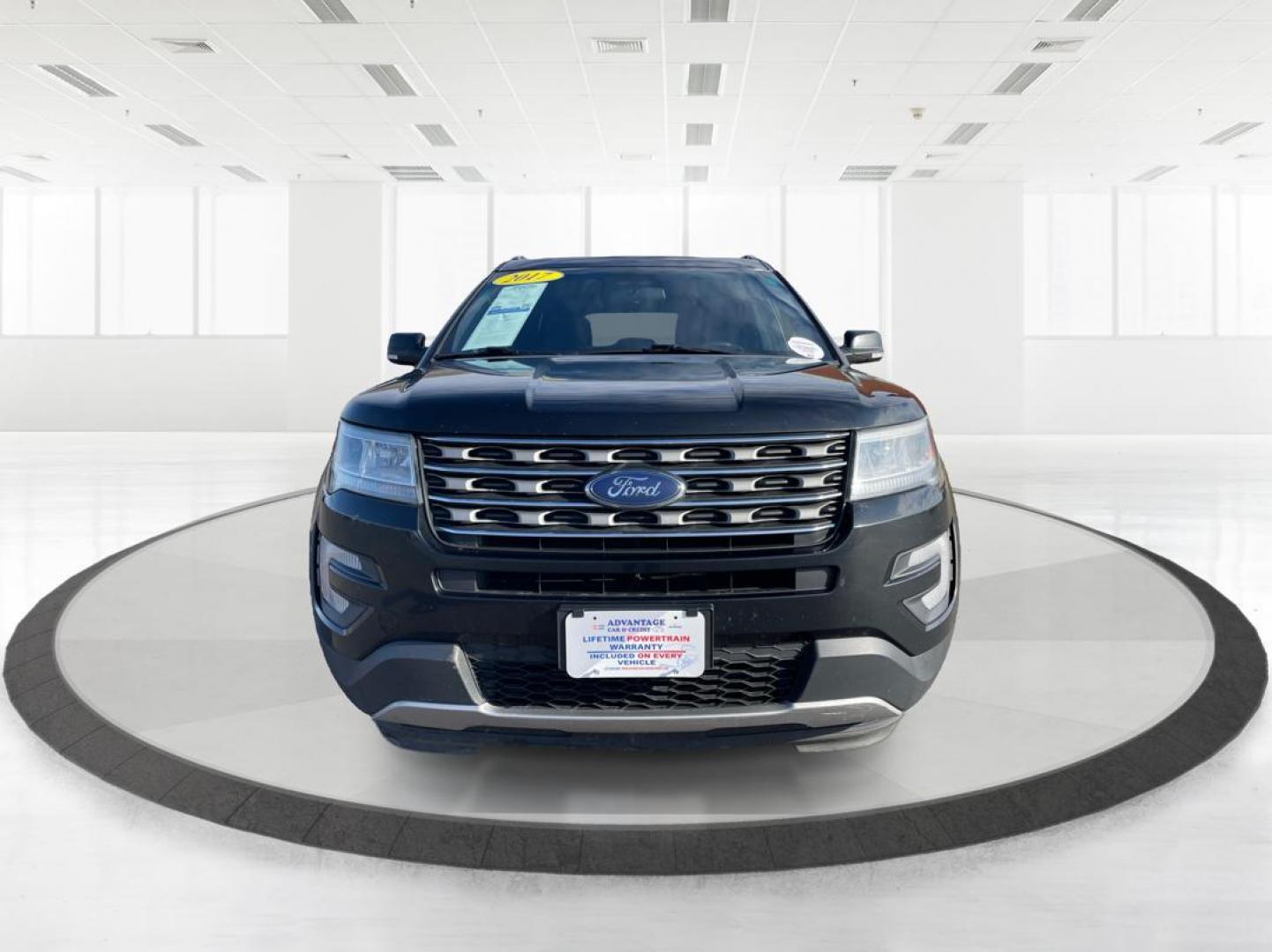 2017 Ford Explorer XLT (1FM5K8D83HG) with an 3.5L V-6 DOHC engine, located at 8750 N County Rd 25A, Piqua, OH, 45356, (937) 908-9800, 40.164391, -84.232513 - Third Row - Photo#6