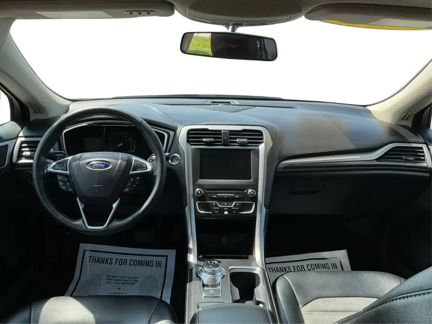 2017 Ford Fusion SE (3FA6P0HDXHR) with an Other engine, located at 1230 East Main St, Xenia, OH, 45385, (937) 908-9800, 39.688026, -83.910172 - Experience the perfect blend of style, comfort, and reliability with this stunning 2017 Ford Fusion SE, now available at Advantage Car and Credit in Fairborn, OH. Whether you're commuting to work, driving the kids to school, or planning weekend adventures, this sedan is the ideal companion for your - Photo#19