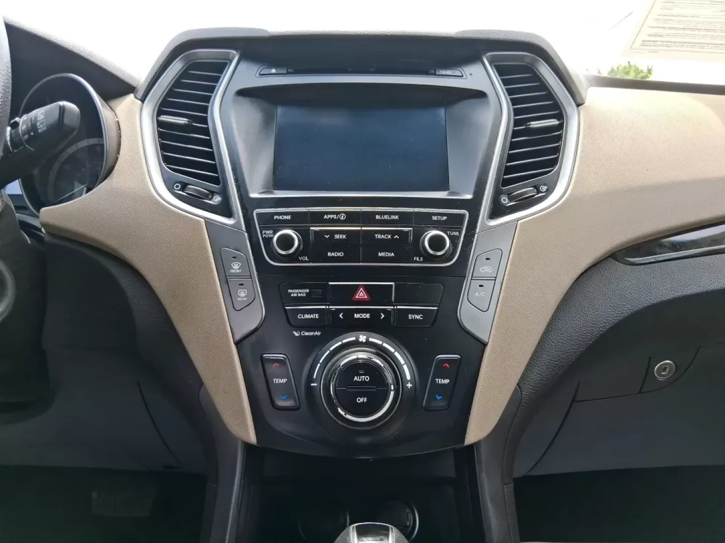 2017 Hyundai Santa Fe 2.4L (5XYZUDLB0HG) with an Theta II 2.4L I-4 gasoline direct injection engine, located at 1230 East Main St, Xenia, OH, 45385, (937) 908-9800, 39.688026, -83.910172 - **Embrace Adventure with the 2017 Hyundai Santa Fe at Advantage Car and Credit - Moraine!**<br /> <br /> Are you ready to elevate your lifestyle with a versatile vehicle that can keep up with your busy schedule? Look no further than the 2017 Hyundai Santa Fe, an SUV designed for those who love famil - Photo#13
