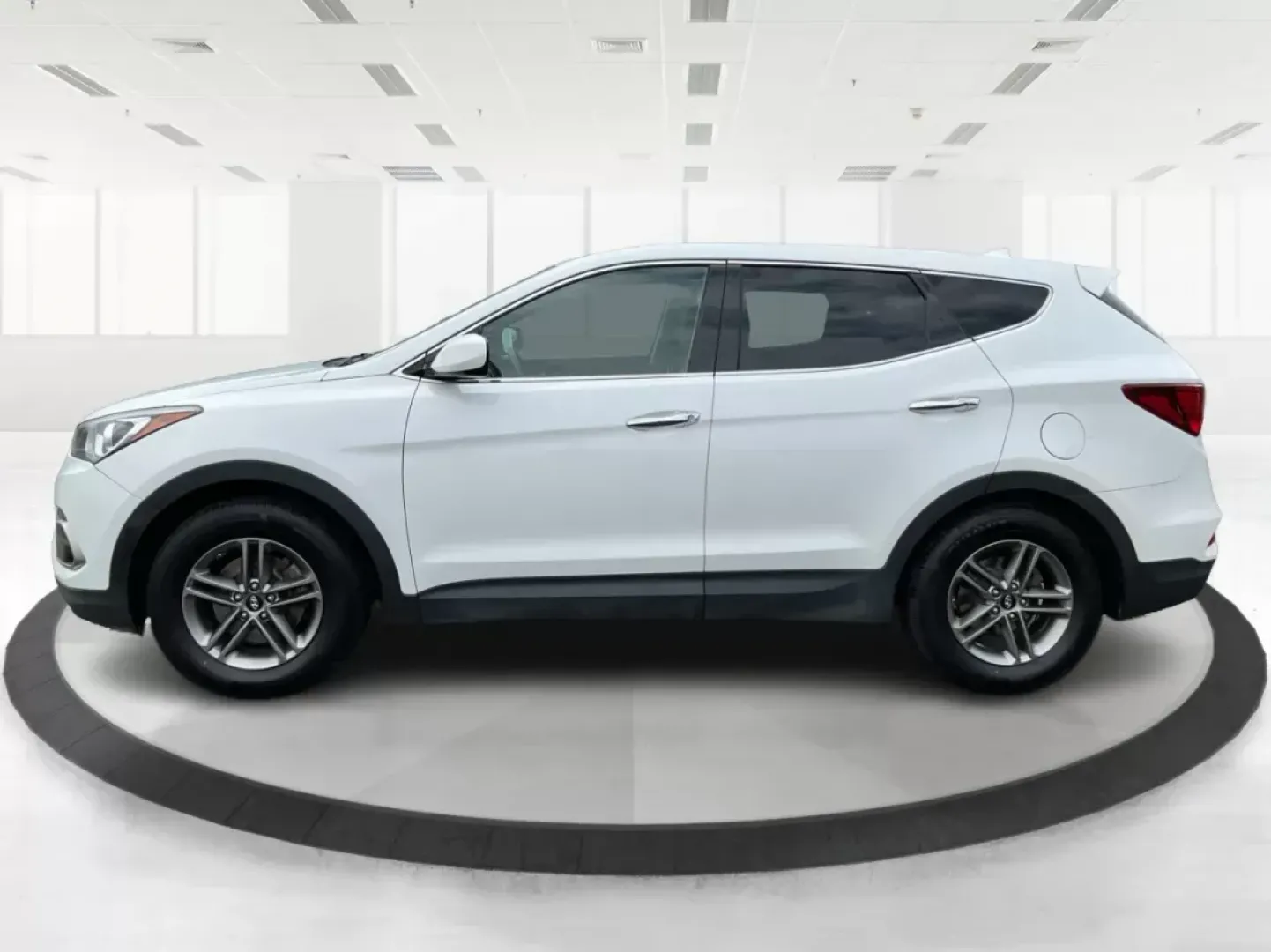 2017 Hyundai Santa Fe 2.4L (5NMZTDLB4HH) with an Theta II 2.4L I-4 gasoline direct injection engine, located at 1951 S Dayton Lakeview Rd., New Carlisle, OH, 45344, (937) 908-9800, 39.890999, -84.050255 - **Discover Your Next Adventure with the 2017 Hyundai Santa Fe Sport at Advantage Car and Credit!**<br /> <br /> Are you ready to elevate your lifestyle and embrace the adventures waiting for you? Whether you're a growing family in need of space, a daily commuter looking for comfort, or an outdoor en - Photo#5