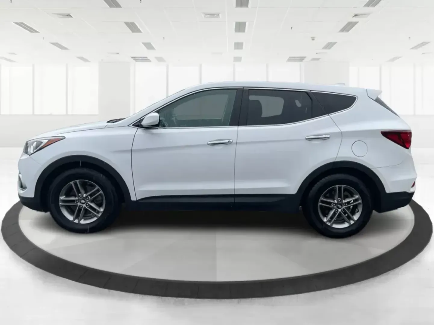 2017 Hyundai Santa Fe Sport 2.4L (5NMZT3LB8HH) with an Theta II 2.4L I-4 gasoline direct injection engine, located at 1184 Kauffman Ave, Fairborn, OH, 45324, (937) 908-9800, 39.807072, -84.030914 - **Unleash Adventure with the 2017 Hyundai Santa Fe Sport: Your Next Family SUV Awaits!**<br /> <br /> Are you ready to elevate your family's adventures? Whether you're heading out for a weekend getaway, school drop-offs, or simply navigating the daily commute, the **2017 Hyundai Santa Fe Sport** is - Photo#5