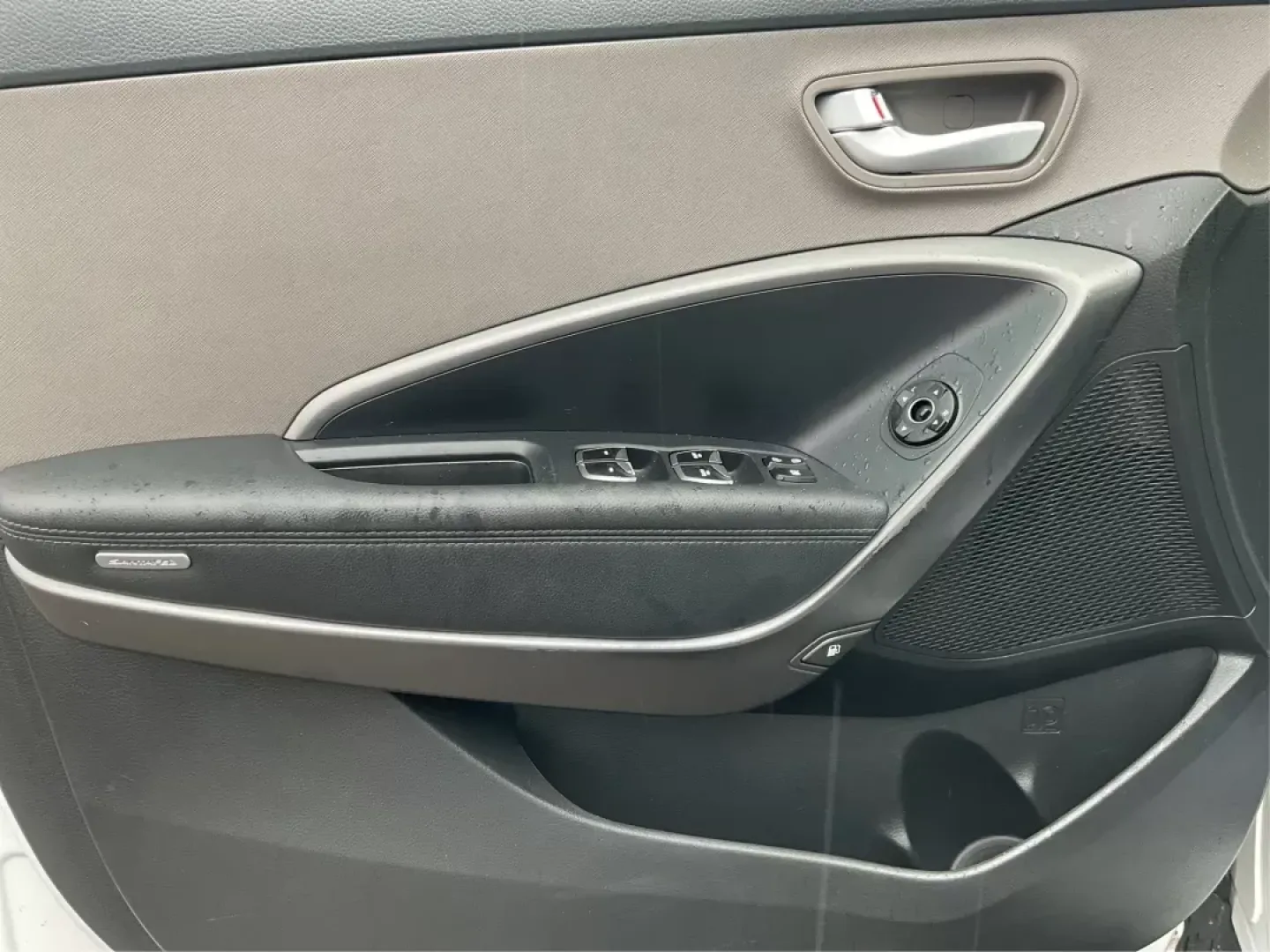 2017 Hyundai Santa Fe Sport 2.4L (5NMZT3LB8HH) with an Theta II 2.4L I-4 gasoline direct injection engine, located at 1184 Kauffman Ave, Fairborn, OH, 45324, (937) 908-9800, 39.807072, -84.030914 - **Unleash Adventure with the 2017 Hyundai Santa Fe Sport: Your Next Family SUV Awaits!**<br /> <br /> Are you ready to elevate your family's adventures? Whether you're heading out for a weekend getaway, school drop-offs, or simply navigating the daily commute, the **2017 Hyundai Santa Fe Sport** is - Photo#16