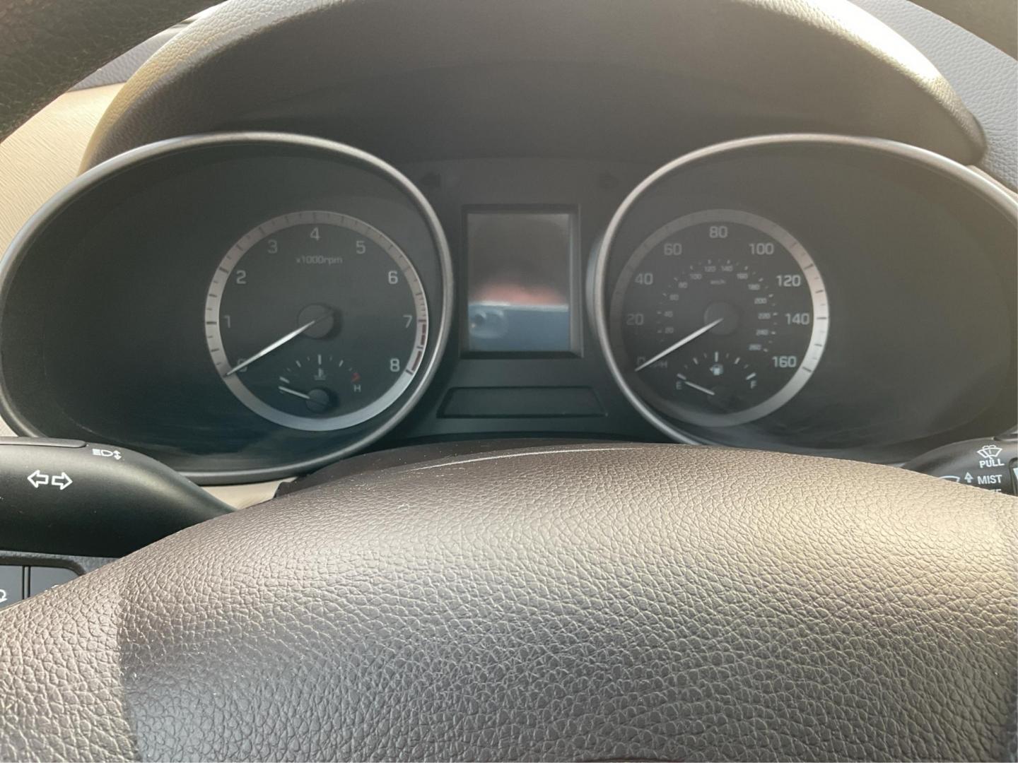 2017 Hyundai Santa Fe Sport 2.4L (5XYZT3LBXHG) with an Theta II 2.4L I-4 gasoline direct injection engine, located at 1099 N County Rd 25A , Troy, OH, 45373, (937) 908-9800, 40.057079, -84.212883 - 2017 Hyundai Santa Fe Sport 2.4L - Photo#14
