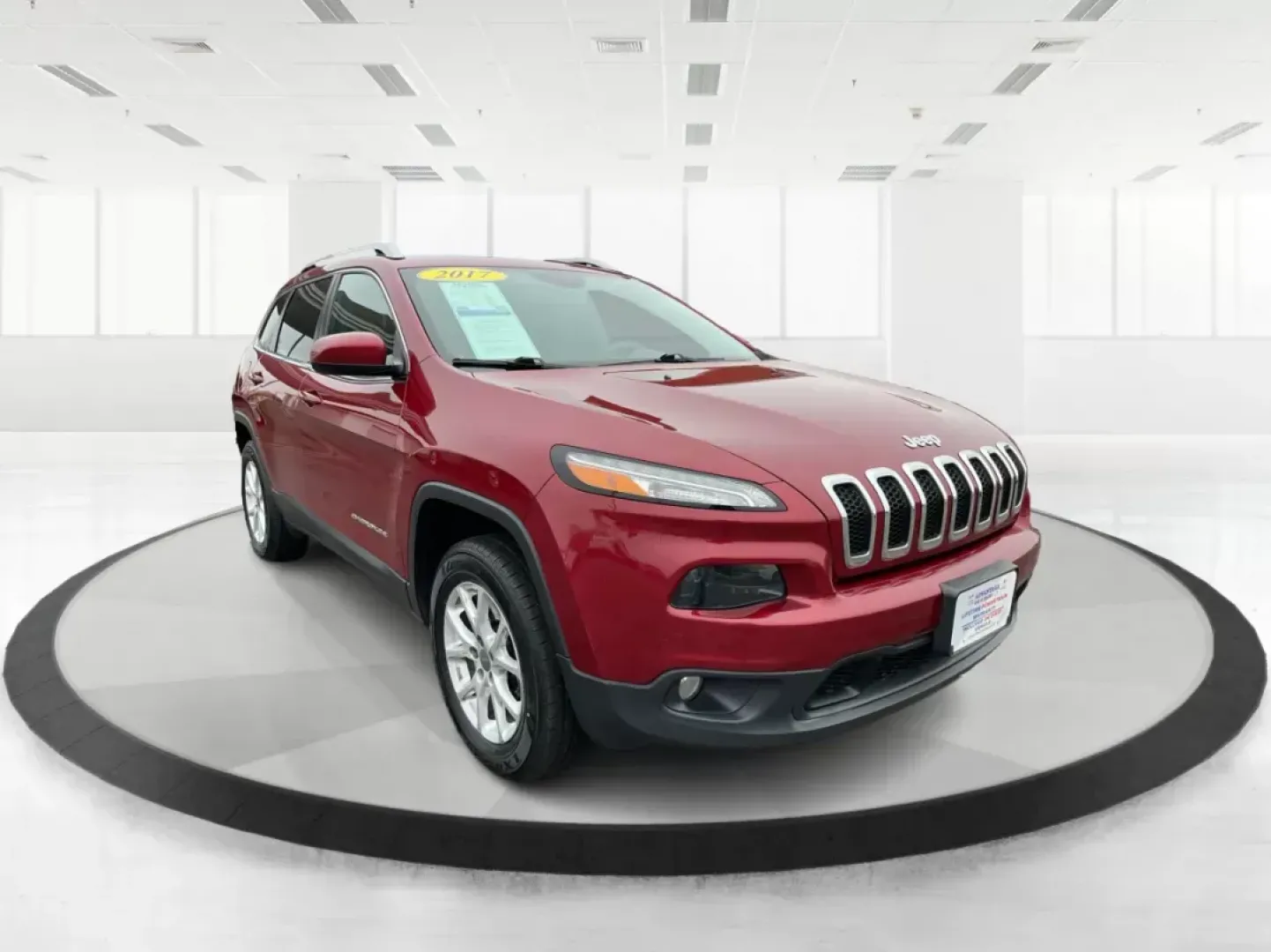 2017 Jeep Cherokee Latitude 4x4 (1C4PJMCB8HW) with an Pentastar 3.2L V-6 DOHC engine, located at 1099 N County Rd 25A , Troy, OH, 45373, (937) 908-9800, 40.057079, -84.212883 - 2017 Jeep Cherokee Latitude 4x4 - Photo#0
