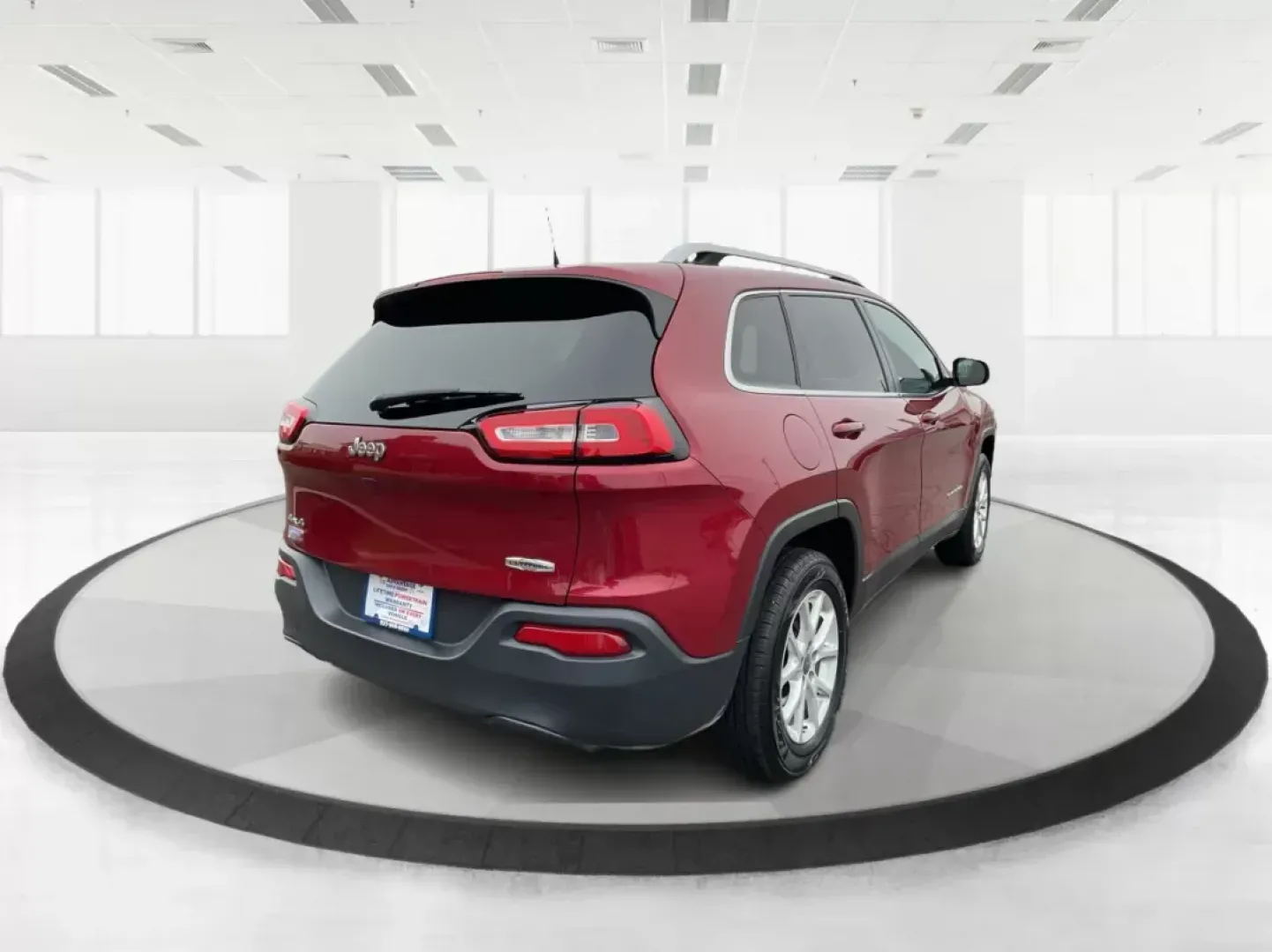2017 Jeep Cherokee Latitude 4x4 (1C4PJMCB8HW) with an Pentastar 3.2L V-6 DOHC engine, located at 1099 N County Rd 25A , Troy, OH, 45373, (937) 908-9800, 40.057079, -84.212883 - 2017 Jeep Cherokee Latitude 4x4 - Photo#2