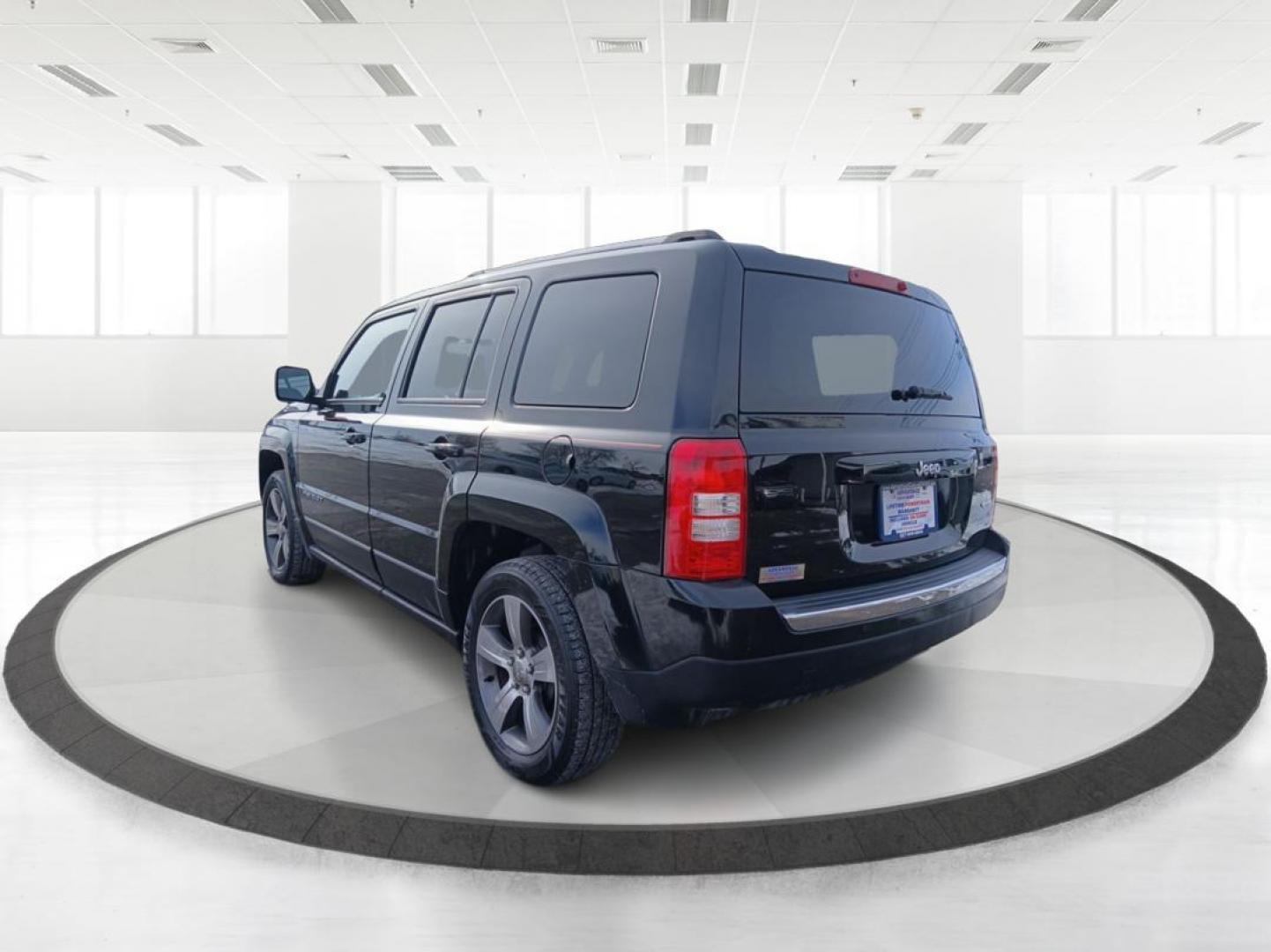 2017 Jeep Patriot Latitude 2WD (1C4NJPFA3HD) with an 2.0L L4 DOHC 16V engine, located at 1099 N County Rd 25A , Troy, OH, 45373, (937) 908-9800, 40.057079, -84.212883 - 2017 Jeep Patriot Latitude 2WD - Photo#4
