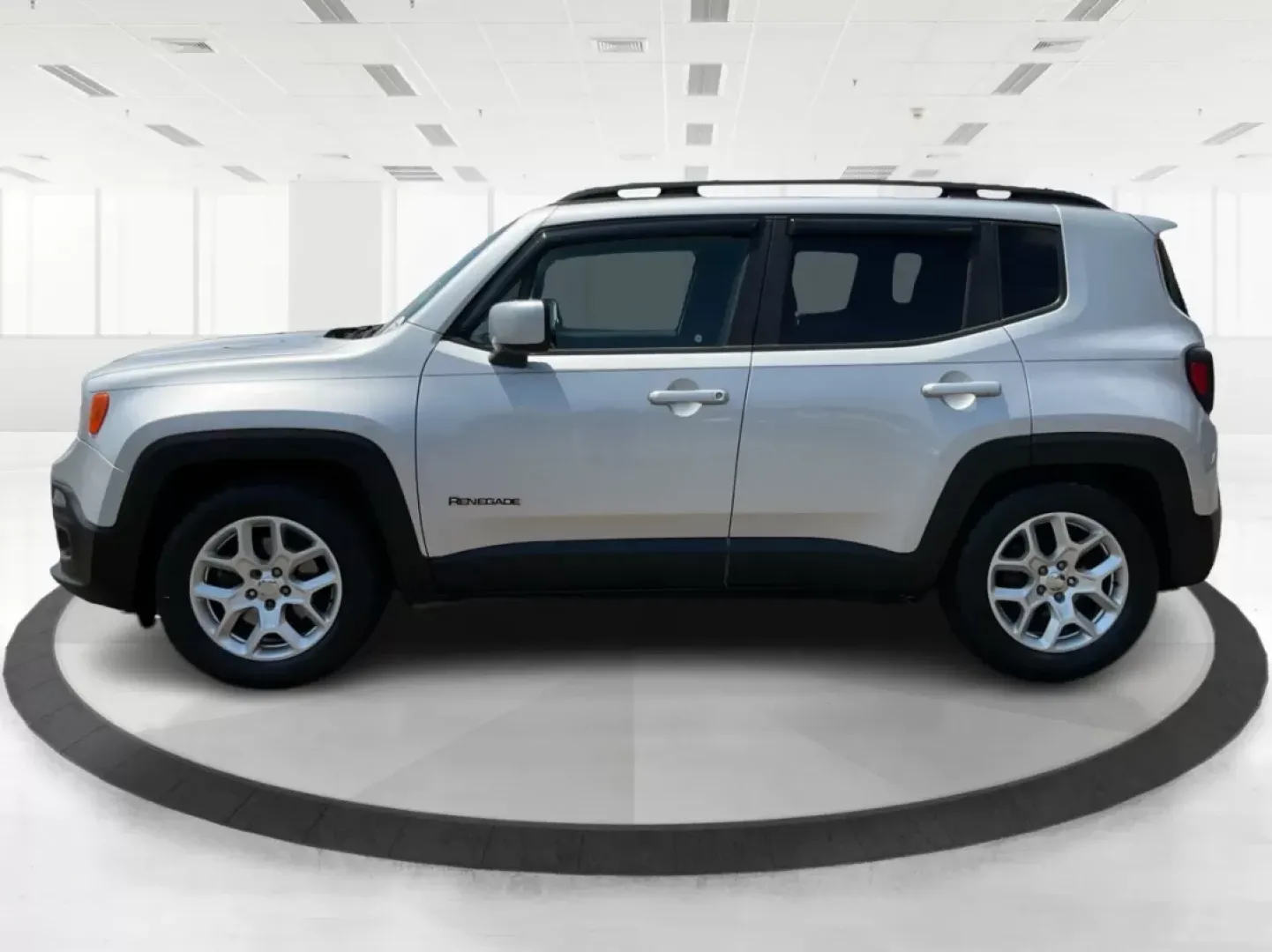 2017 Jeep Renegade Latitude FWD (ZACCJABB4HP) with an Other engine, located at 8750 N County Rd 25A, Piqua, OH, 45356, (937) 908-9800, 40.164391, -84.232513 - **Unleash Your Adventurous Spirit with the 2017 Jeep Renegade Latitude FWD Your Ideal Crossover for Every Journey!**<br /> <br /> Are you searching for a vehicle that seamlessly blends adventure with everyday practicality? Look no further than the 2017 Jeep Renegade Latitude FWD, now available at A - Photo#5