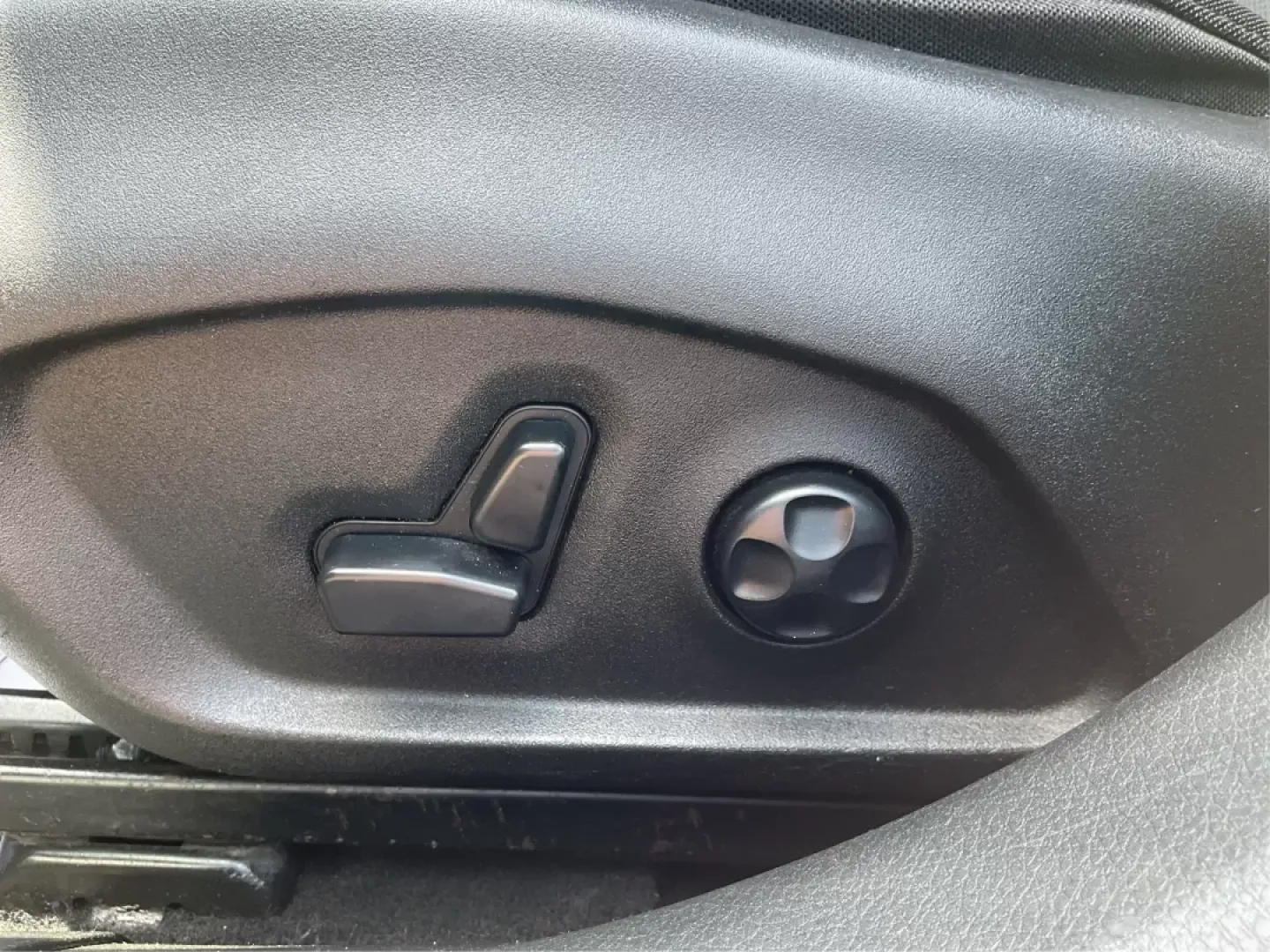 2017 Jeep Renegade Latitude FWD (ZACCJABB4HP) with an Other engine, located at 8750 N County Rd 25A, Piqua, OH, 45356, (937) 908-9800, 40.164391, -84.232513 - **Unleash Your Adventurous Spirit with the 2017 Jeep Renegade Latitude FWD Your Ideal Crossover for Every Journey!**<br /> <br /> Are you searching for a vehicle that seamlessly blends adventure with everyday practicality? Look no further than the 2017 Jeep Renegade Latitude FWD, now available at A - Photo#17