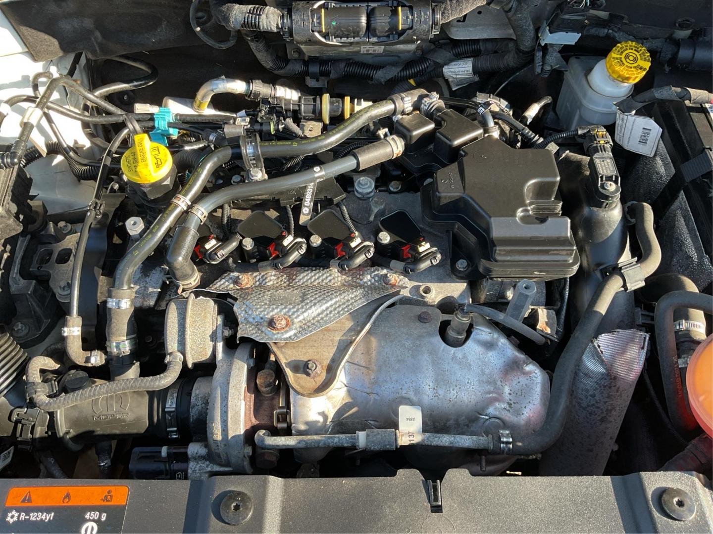 2017 Jeep Renegade Sport 4x4 (ZACCJBAH3HP) with an MultiAir 1.4L I-4 variable valve control engine, Manual transmission, located at 1099 N County Rd 25A , Troy, OH, 45373, (937) 908-9800, 40.057079, -84.212883 - 2017 Jeep Renegade Sport 4x4 - Photo#8