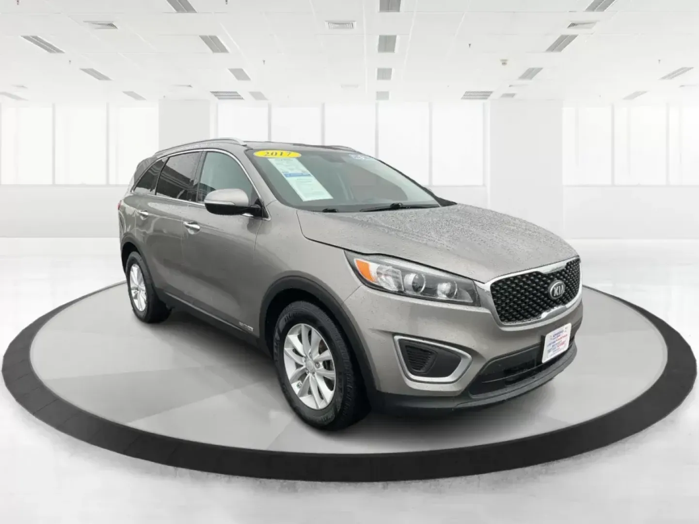 2017 Kia Sorento 3.3L LX (5XYPGDA52HG) with an Lambda II 3.3L V-6 gasoline direct injection engine, located at 4508 South Dixie Dr, Moraine, OH, 45439, (937) 908-9800, 39.689976, -84.218452 - One Owner|Third Row - Photo#0