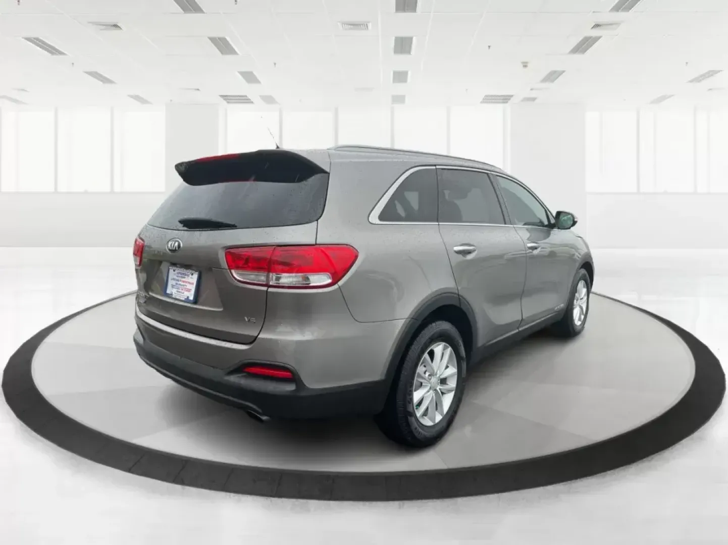2017 Kia Sorento 3.3L LX (5XYPGDA52HG) with an Lambda II 3.3L V-6 gasoline direct injection engine, located at 4508 South Dixie Dr, Moraine, OH, 45439, (937) 908-9800, 39.689976, -84.218452 - One Owner|Third Row - Photo#2