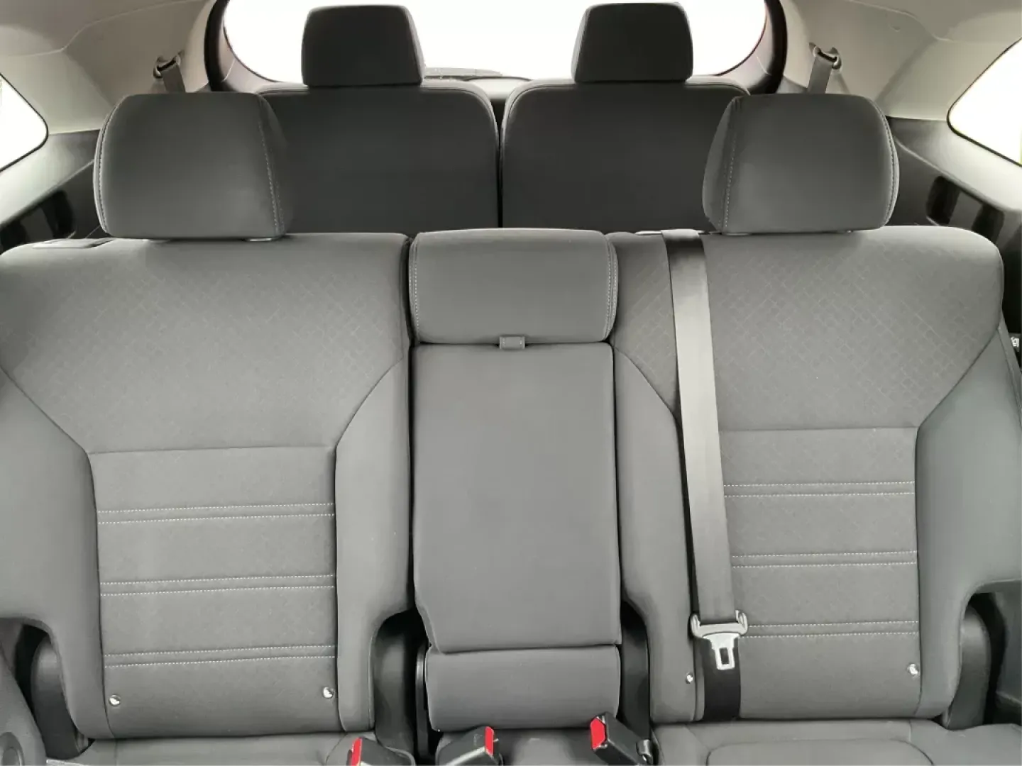 2017 Kia Sorento 3.3L LX (5XYPGDA52HG) with an Lambda II 3.3L V-6 gasoline direct injection engine, located at 4508 South Dixie Dr, Moraine, OH, 45439, (937) 908-9800, 39.689976, -84.218452 - One Owner|Third Row - Photo#13