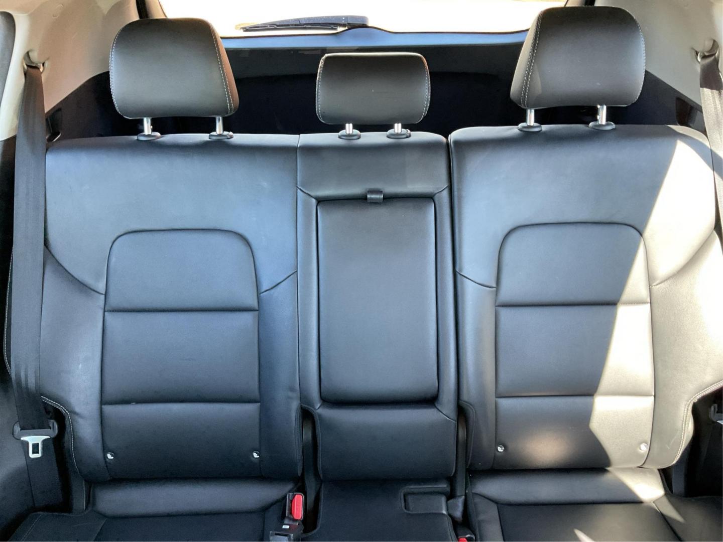 2017 Kia Sportage EX (KNDPNCAC0H7) with an Theta II 2.4L I-4 gasoline direct injection engine, located at 1184 Kauffman Ave, Fairborn, OH, 45324, (937) 908-9800, 39.807072, -84.030914 - 2017 Kia Sportage EX - Photo#12
