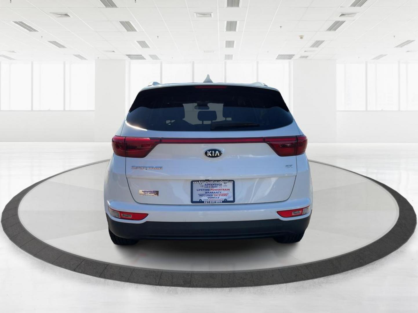 2017 Kia Sportage EX (KNDPNCAC0H7) with an Theta II 2.4L I-4 gasoline direct injection engine, located at 1184 Kauffman Ave, Fairborn, OH, 45324, (937) 908-9800, 39.807072, -84.030914 - 2017 Kia Sportage EX - Photo#2