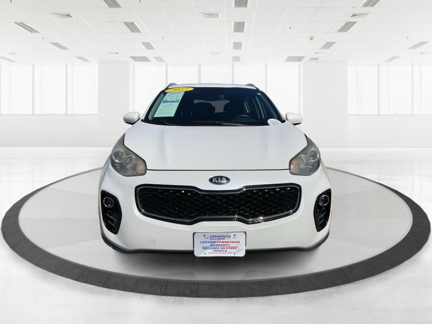 2017 Kia Sportage EX (KNDPNCAC0H7) with an Theta II 2.4L I-4 gasoline direct injection engine, located at 1184 Kauffman Ave, Fairborn, OH, 45324, (937) 908-9800, 39.807072, -84.030914 - 2017 Kia Sportage EX - Photo#5