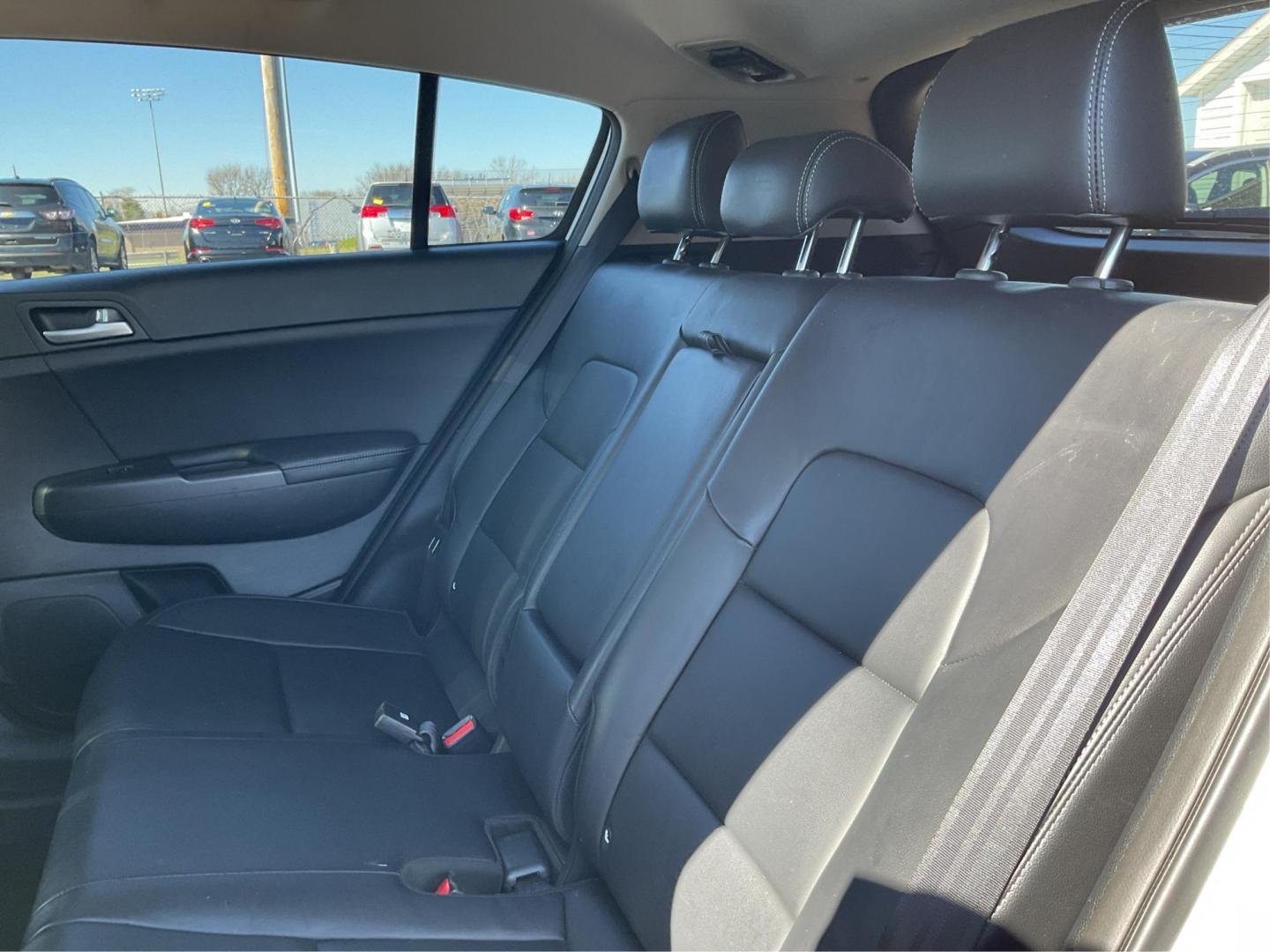 2017 Kia Sportage EX (KNDPNCAC0H7) with an Theta II 2.4L I-4 gasoline direct injection engine, located at 1184 Kauffman Ave, Fairborn, OH, 45324, (937) 908-9800, 39.807072, -84.030914 - 2017 Kia Sportage EX - Photo#8