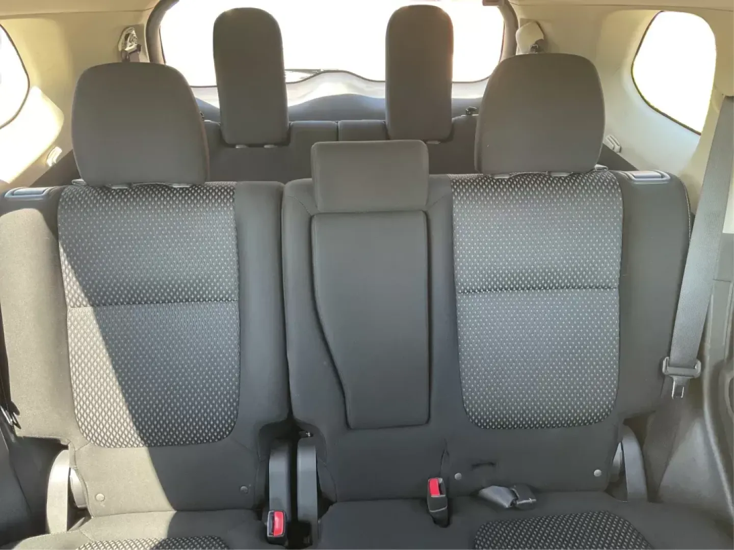 2017 Mitsubishi Outlander ES (JA4AD2A34HZ) with an 2.4L I-4 variable valve control engine, located at 1230 East Main St, Xenia, OH, 45385, (937) 908-9800, 39.688026, -83.910172 - **Discover the Perfect Family SUV: 2017 Mitsubishi Outlander ES at Advantage Car and Credit!**<br /> <br /> Are you on the hunt for a reliable family SUV that effortlessly adapts to your lifestyle? Look no further than the 2017 Mitsubishi Outlander ES at Advantage Car and Credit in Fairborn, OH. Thi - Photo#13