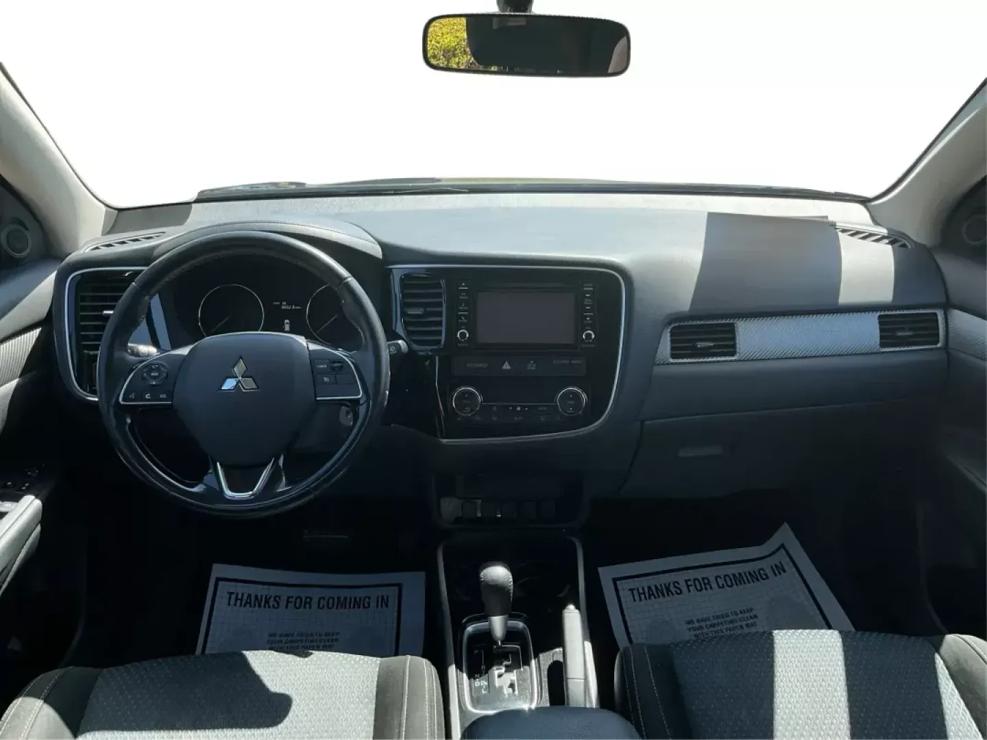 2017 Mitsubishi Outlander ES (JA4AD2A34HZ) with an 2.4L I-4 variable valve control engine, located at 1230 East Main St, Xenia, OH, 45385, (937) 908-9800, 39.688026, -83.910172 - **Discover the Perfect Family SUV: 2017 Mitsubishi Outlander ES at Advantage Car and Credit!**<br /> <br /> Are you on the hunt for a reliable family SUV that effortlessly adapts to your lifestyle? Look no further than the 2017 Mitsubishi Outlander ES at Advantage Car and Credit in Fairborn, OH. Thi - Photo#18