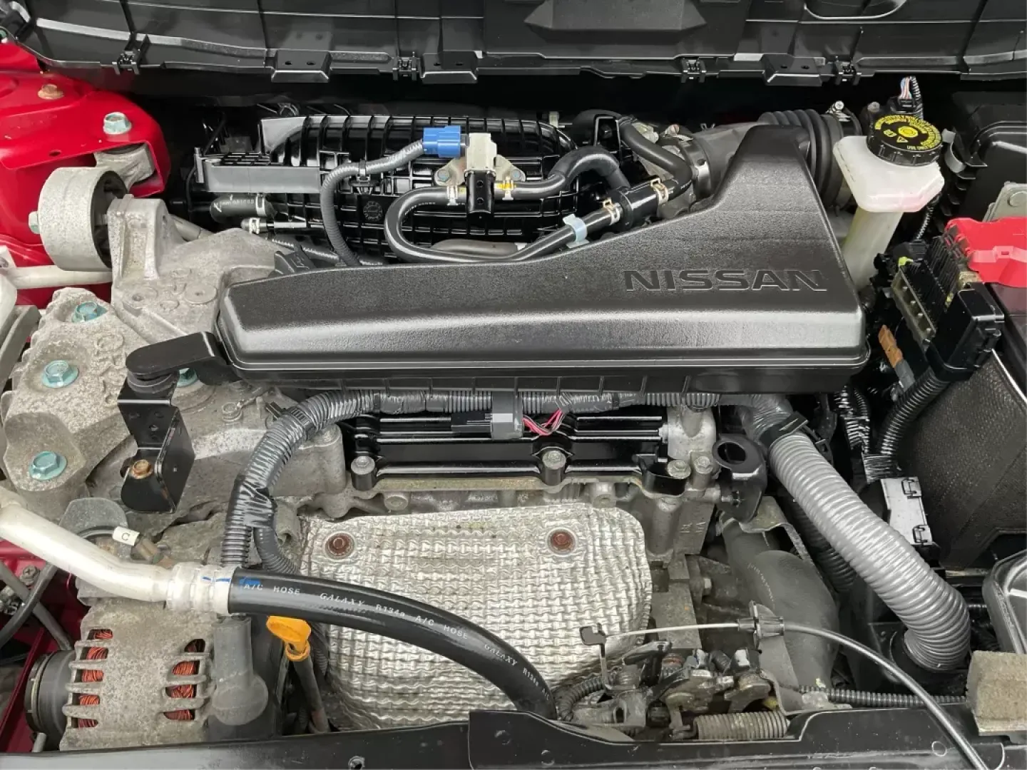 2017 Nissan Rogue SL (JN8AT2MV2HW) with an 2.5L I-4 DOHC engine, located at 8750 N County Rd 25A, Piqua, OH, 45356, (937) 908-9800, 40.164391, -84.232513 - **Discover Adventure with the 2017 Nissan Rogue SL at Advantage Car and Credit!**<br /> <br /> Looking for an SUV that perfectly balances style, comfort, and capability? The 2017 Nissan Rogue SL, available at Advantage Car and Credit in Fairborn, OH, is the ideal vehicle for families on the go, week - Photo#10