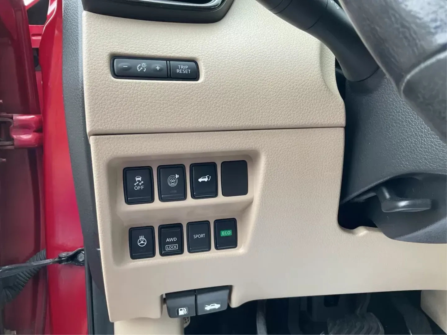 2017 Nissan Rogue SL (JN8AT2MV2HW) with an 2.5L I-4 DOHC engine, located at 8750 N County Rd 25A, Piqua, OH, 45356, (937) 908-9800, 40.164391, -84.232513 - **Discover Adventure with the 2017 Nissan Rogue SL at Advantage Car and Credit!**<br /> <br /> Looking for an SUV that perfectly balances style, comfort, and capability? The 2017 Nissan Rogue SL, available at Advantage Car and Credit in Fairborn, OH, is the ideal vehicle for families on the go, week - Photo#16