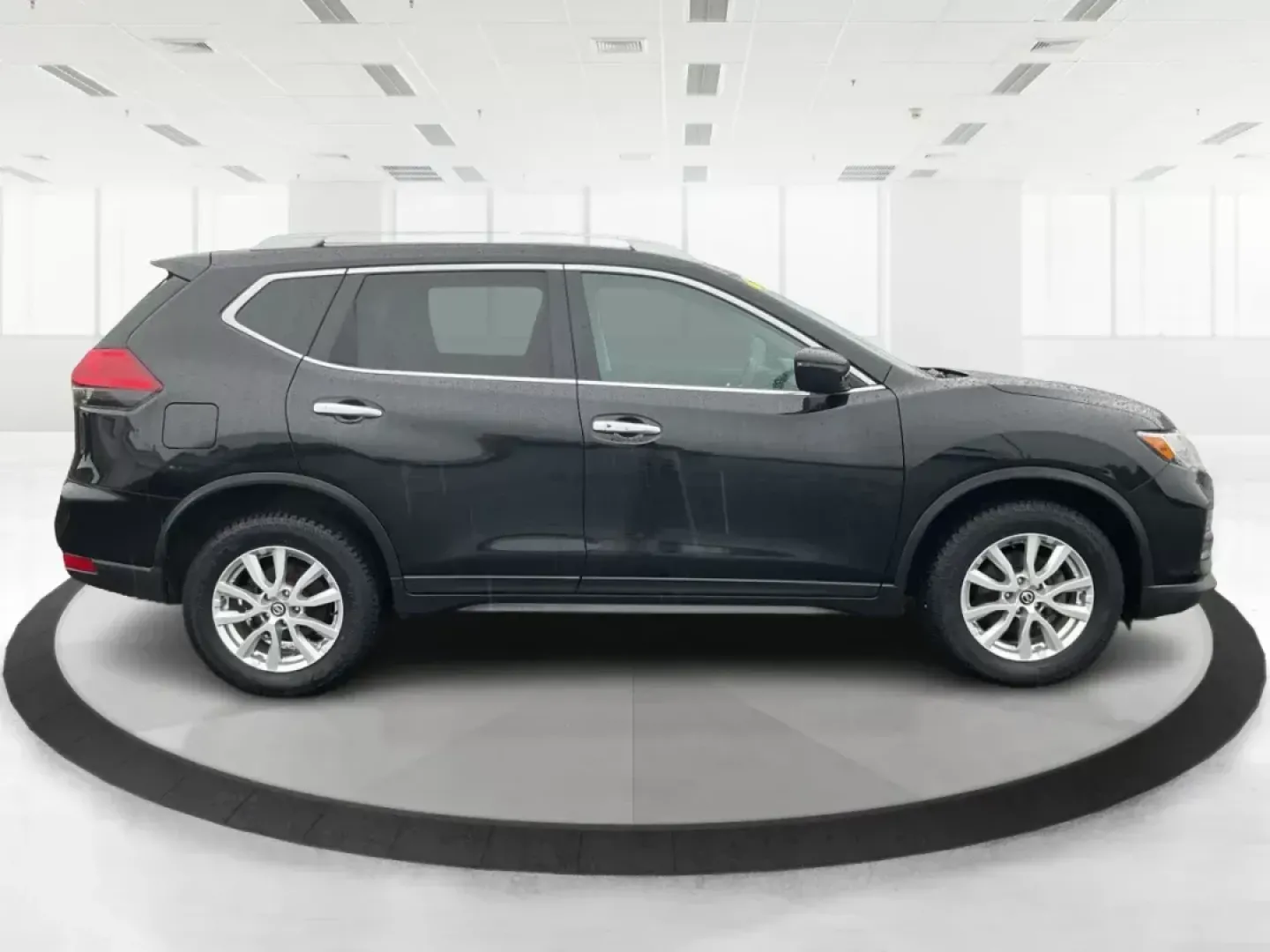 2017 Nissan Rogue SV (KNMAT2MV7HP) with an 2.5L I-4 DOHC engine, located at 8750 N County Rd 25A, Piqua, OH, 45356, (937) 908-9800, 40.164391, -84.232513 - 2017 Nissan Rogue SV - Photo#1