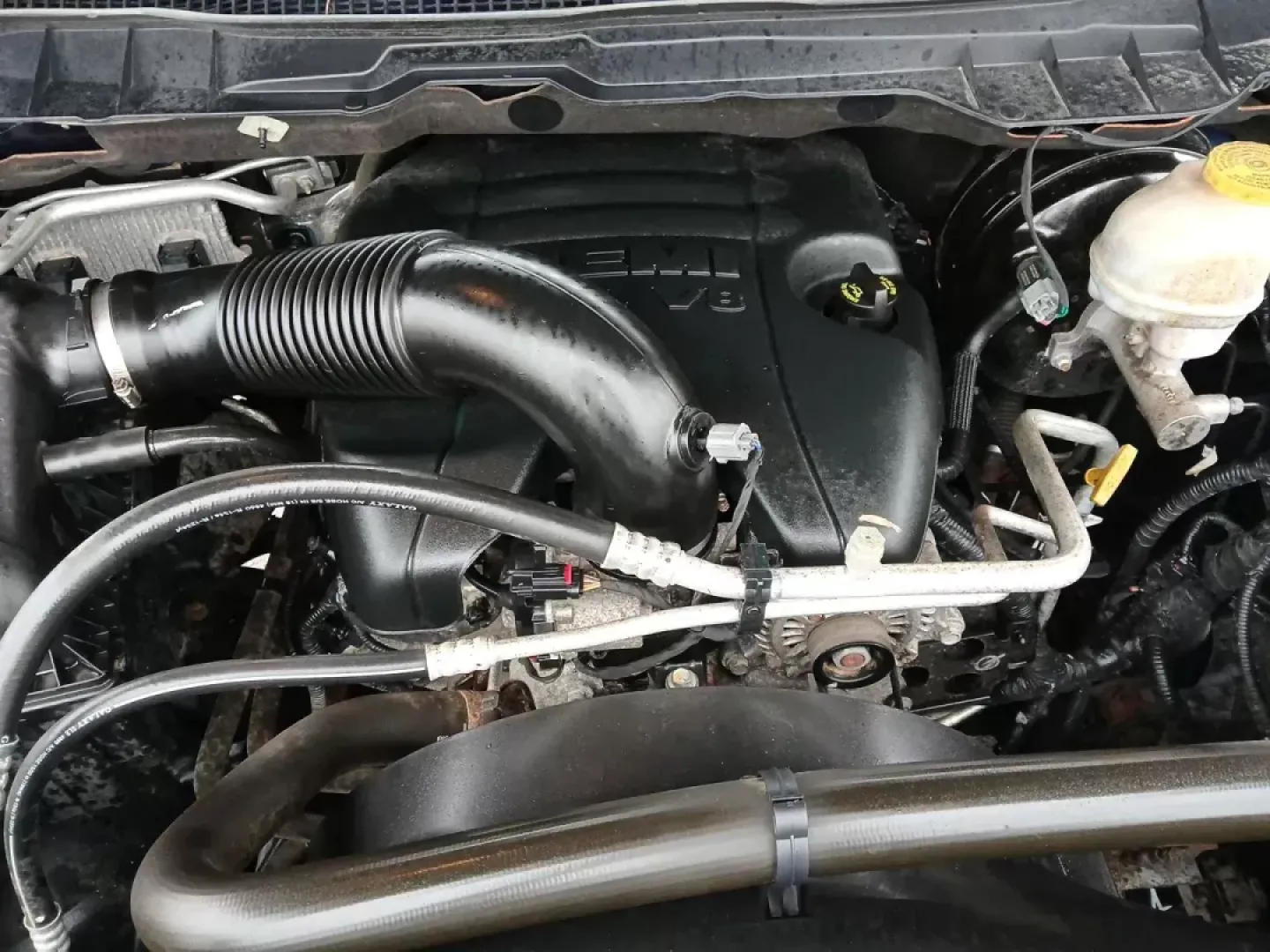 2017 Ram 1500 Laramie Quad Cab 4WD (1C6RR7JT1HS) with an 5.7L V8 OHV 16V engine, 8-Speed Automatic transmission, located at 1184 Kauffman Ave, Fairborn, OH, 45324, (937) 908-9800, 39.807072, -84.030914 - 2017 Ram 1500 Laramie Quad Cab 4WD - Photo#11