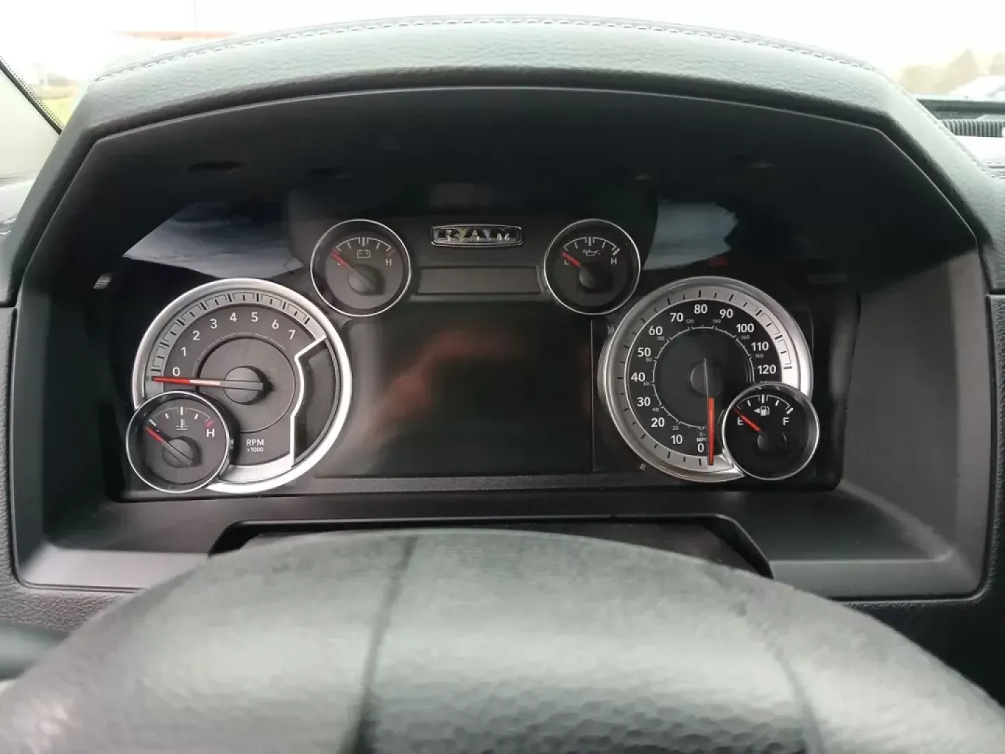 2017 Ram 1500 Laramie Quad Cab 4WD (1C6RR7JT1HS) with an 5.7L V8 OHV 16V engine, 8-Speed Automatic transmission, located at 1184 Kauffman Ave, Fairborn, OH, 45324, (937) 908-9800, 39.807072, -84.030914 - 2017 Ram 1500 Laramie Quad Cab 4WD - Photo#14