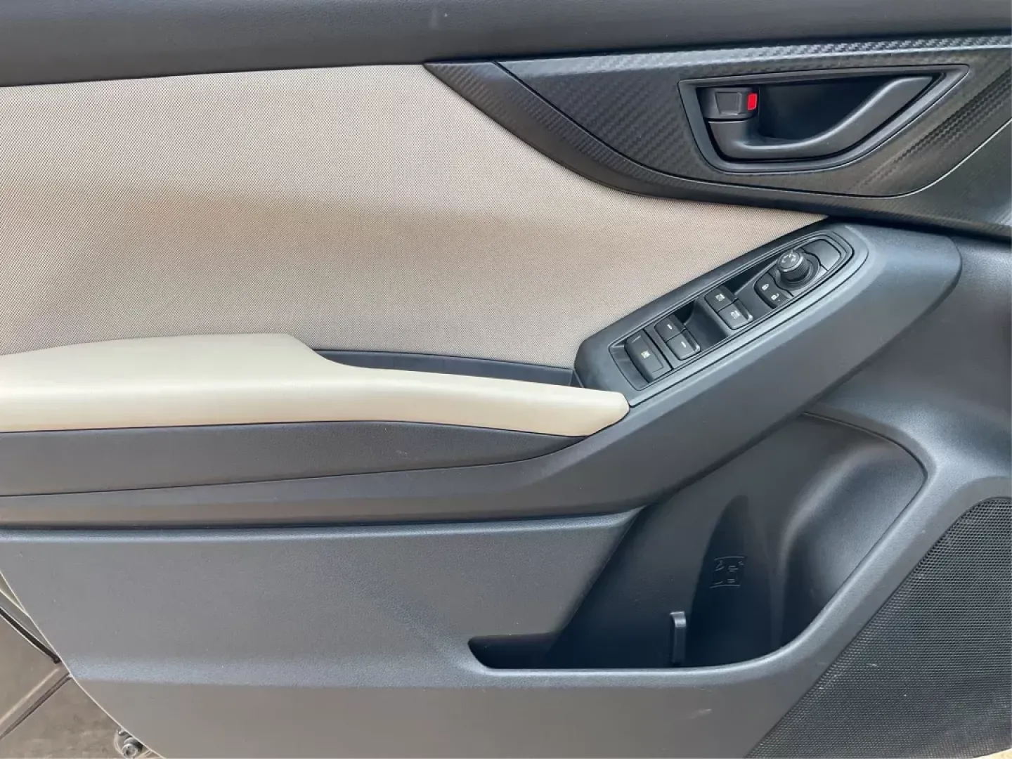 2017 Subaru Impreza 2.0i Premium (4S3GTAB63H3) with an 2L H-4 gasoline direct injection engine, located at 1951 S Dayton Lakeview Rd., New Carlisle, OH, 45344, (937) 908-9800, 39.890999, -84.050255 - Are you in search of the perfect vehicle for your growing family or perhaps an adventure-ready hatchback that can easily navigate through city streets and weekend getaways? Look no further than this 2017 Subaru Impreza 2.0i Premium, available now at Advantage Car and Credit. Nestled in the heart of - Photo#16