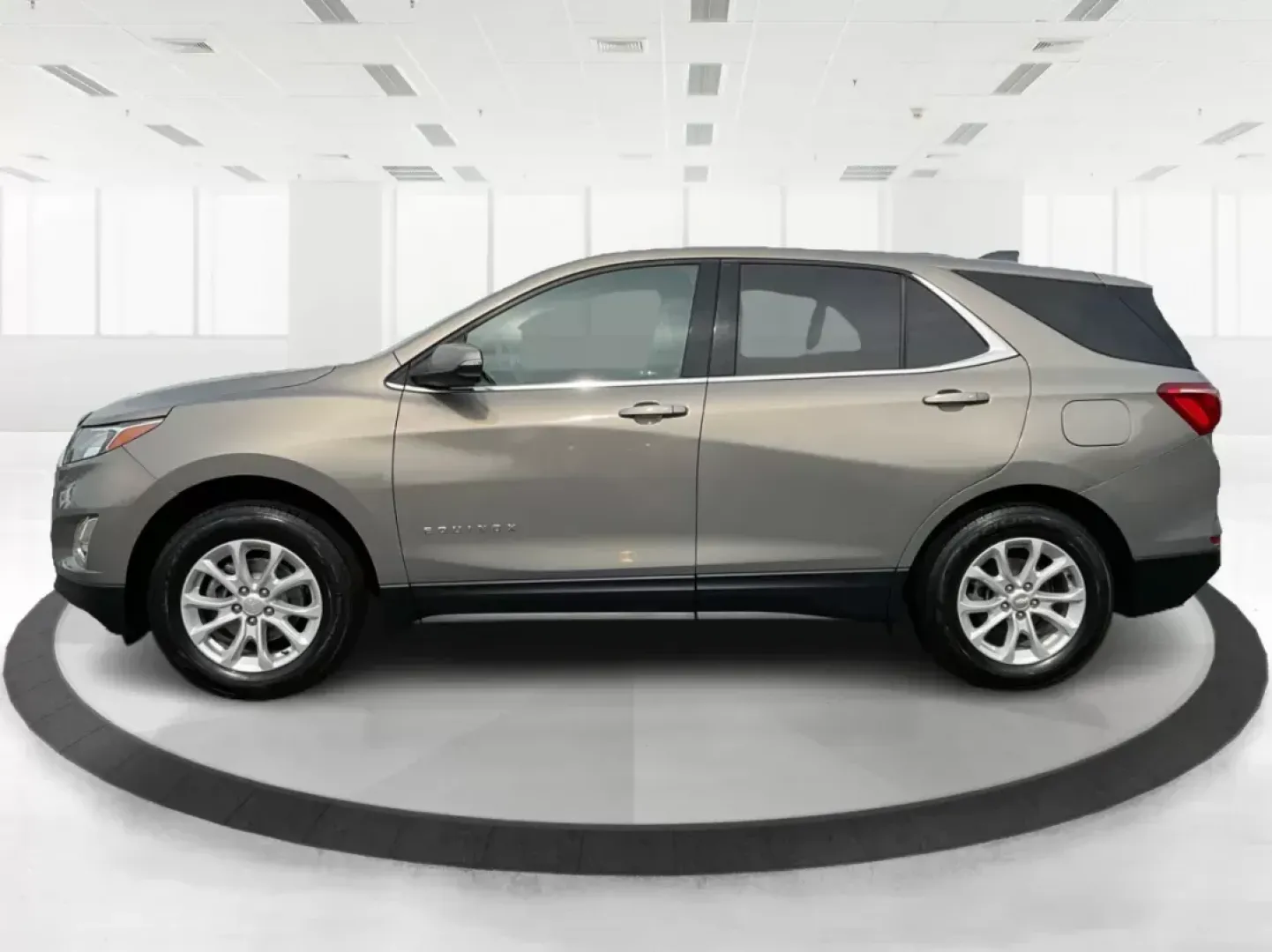 2018 Chevrolet Equinox LT (3GNAXSEV5JS) with an 1.5L I-4 gasoline direct injection engine, located at 8750 N County Rd 25A, Piqua, OH, 45356, (937) 908-9800, 40.164391, -84.232513 - 2018 Chevrolet Equinox LT - Photo#5