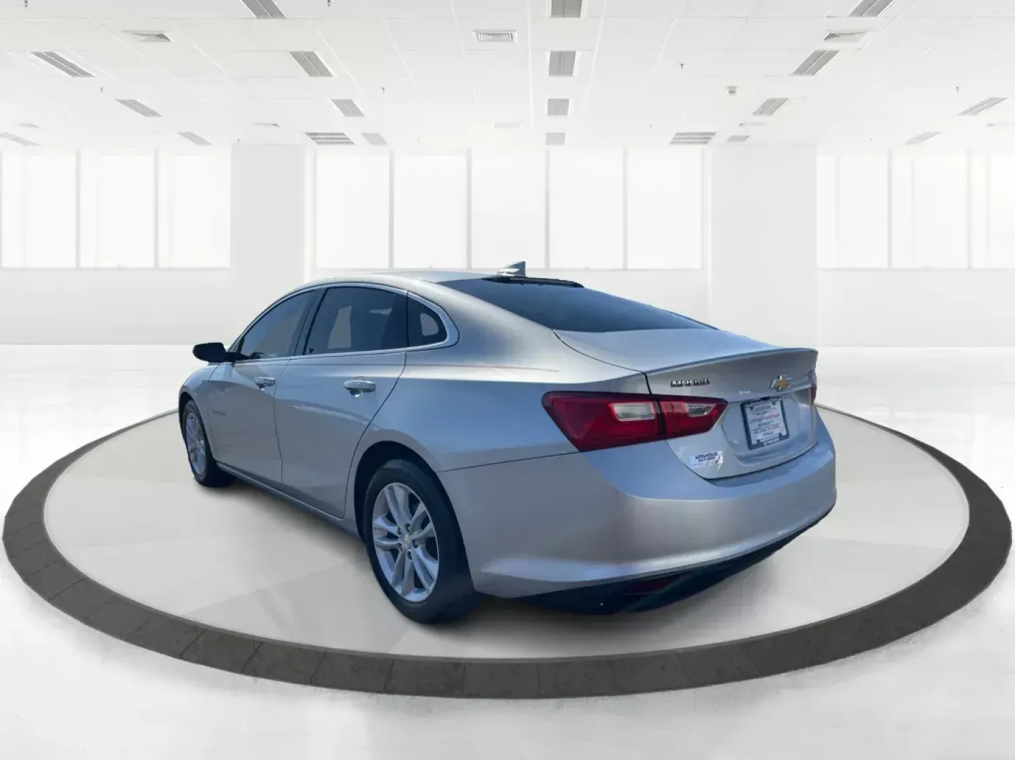 2018 Chevrolet Malibu LT (1G1ZD5ST8JF) with an ECOTEC 1.5L I-4 gasoline direct injection engine, located at 880 E. National Road, Vandalia, OH, 45377, (937) 908-9800, 39.891918, -84.183594 - 2018 Chevrolet Malibu LT - Photo#4
