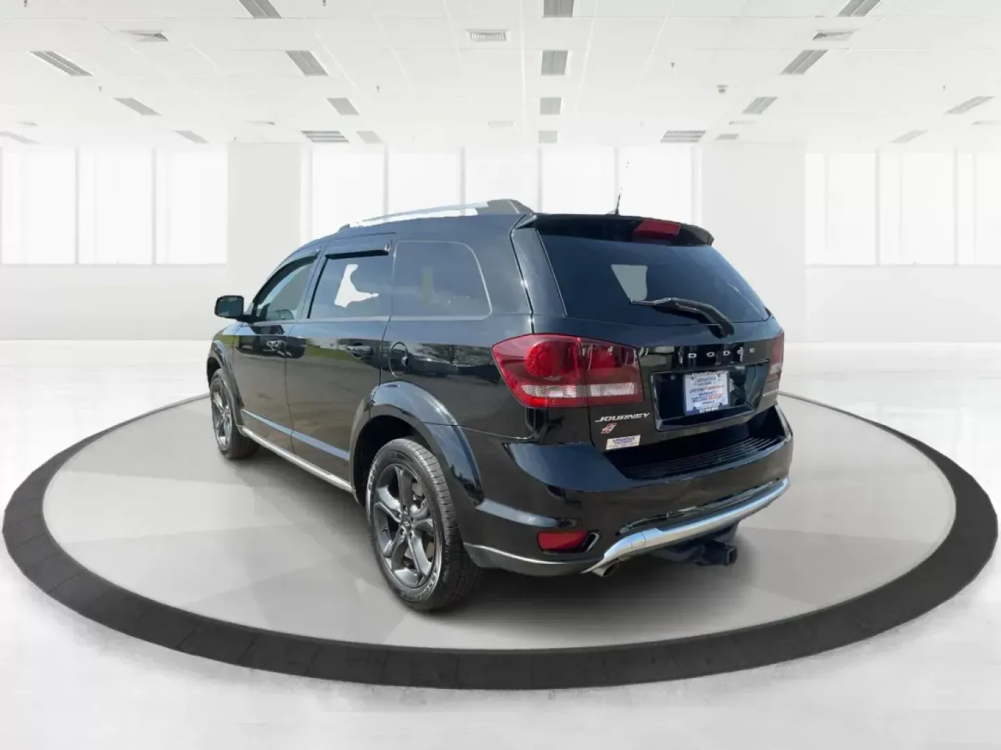 2018 Dodge Journey Crossroad AWD (3C4PDDGG8JT) with an Pentastar 3.6L V-6 DOHC engine, located at 8750 N County Rd 25A, Piqua, OH, 45356, (937) 908-9800, 40.164391, -84.232513 - 2018 Dodge Journey Crossroad AWD - Photo#4