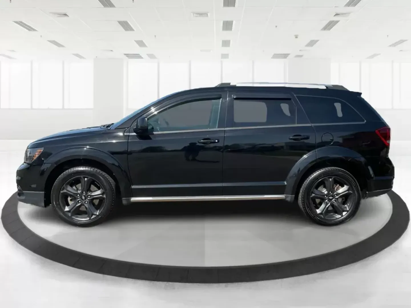 2018 Dodge Journey Crossroad AWD (3C4PDDGG8JT) with an Pentastar 3.6L V-6 DOHC engine, located at 8750 N County Rd 25A, Piqua, OH, 45356, (937) 908-9800, 40.164391, -84.232513 - 2018 Dodge Journey Crossroad AWD - Photo#5