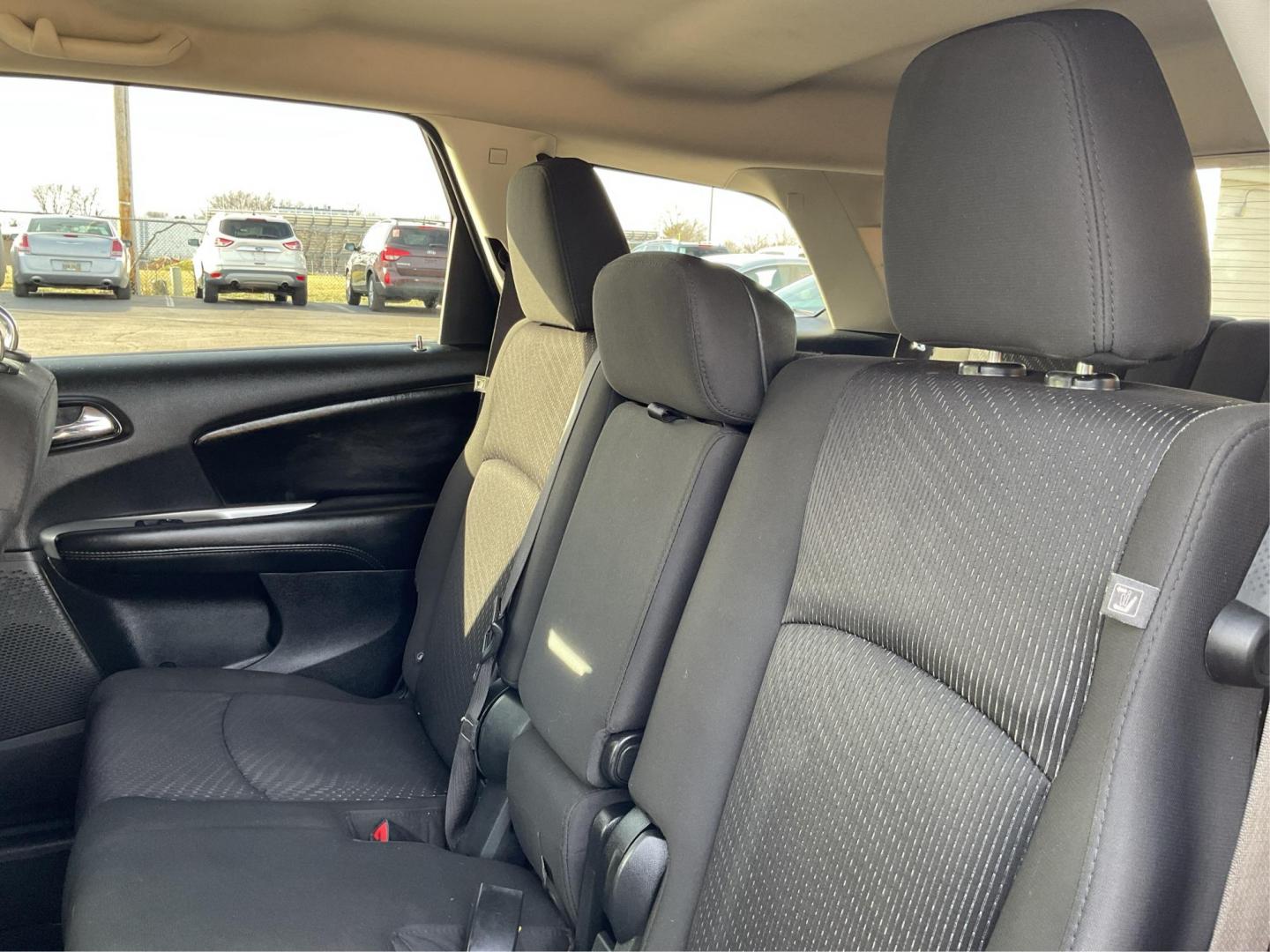 2018 Dodge Journey SE (3C4PDCABXJT) with an Tigershark MultiAir 2.4L I-4 DOHC engine, located at 1951 S Dayton Lakeview Rd., New Carlisle, OH, 45344, (937) 908-9800, 39.890999, -84.050255 - Third Row - Photo#9