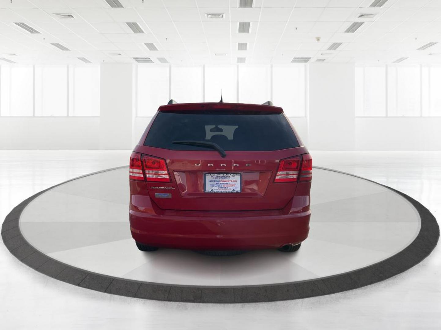 2018 Dodge Journey SE (3C4PDCABXJT) with an Tigershark MultiAir 2.4L I-4 DOHC engine, located at 1951 S Dayton Lakeview Rd., New Carlisle, OH, 45344, (937) 908-9800, 39.890999, -84.050255 - Third Row - Photo#3