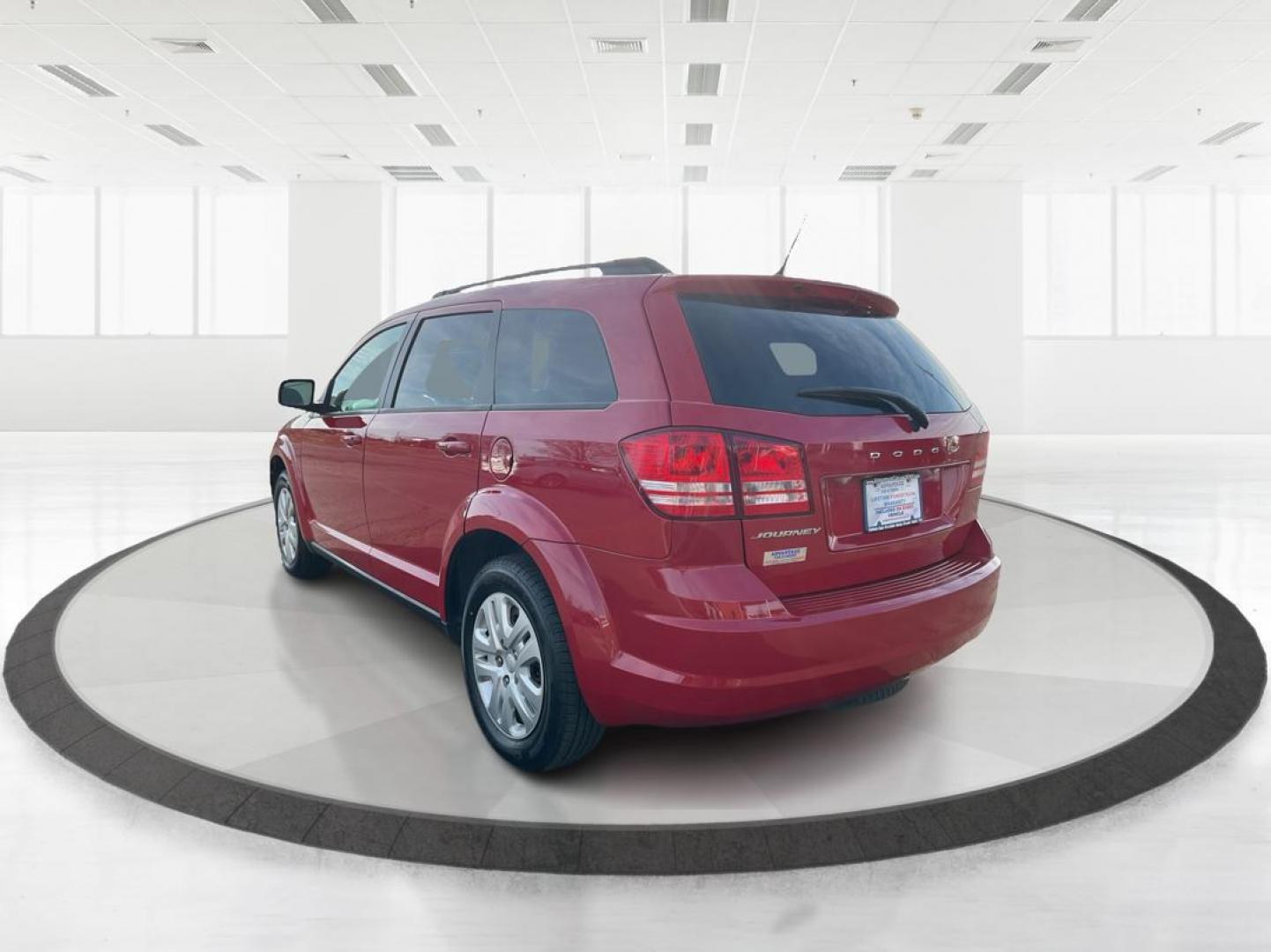 2018 Dodge Journey SE (3C4PDCABXJT) with an Tigershark MultiAir 2.4L I-4 DOHC engine, located at 1951 S Dayton Lakeview Rd., New Carlisle, OH, 45344, (937) 908-9800, 39.890999, -84.050255 - Third Row - Photo#4