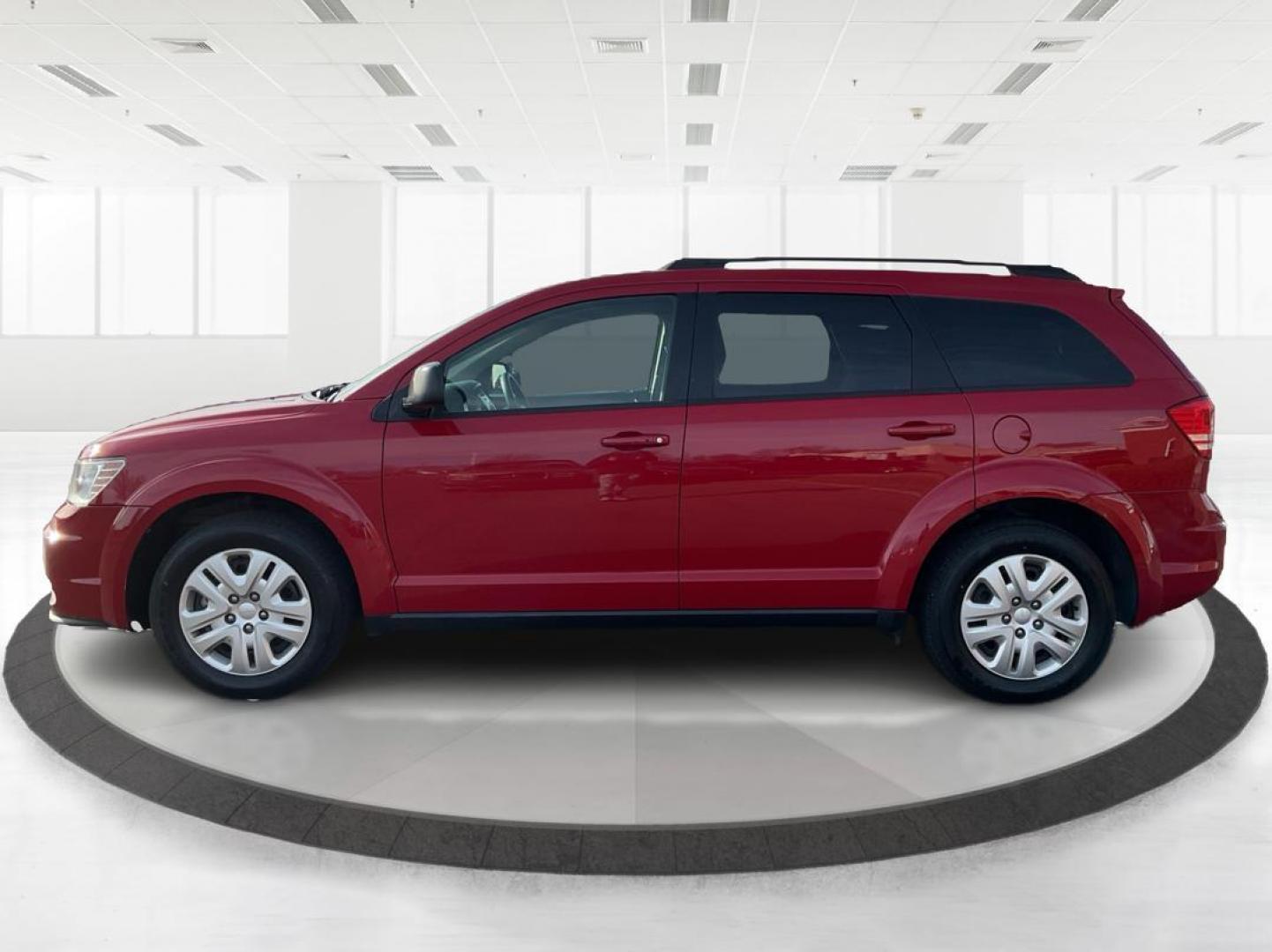 2018 Dodge Journey SE (3C4PDCABXJT) with an Tigershark MultiAir 2.4L I-4 DOHC engine, located at 1951 S Dayton Lakeview Rd., New Carlisle, OH, 45344, (937) 908-9800, 39.890999, -84.050255 - Third Row - Photo#5
