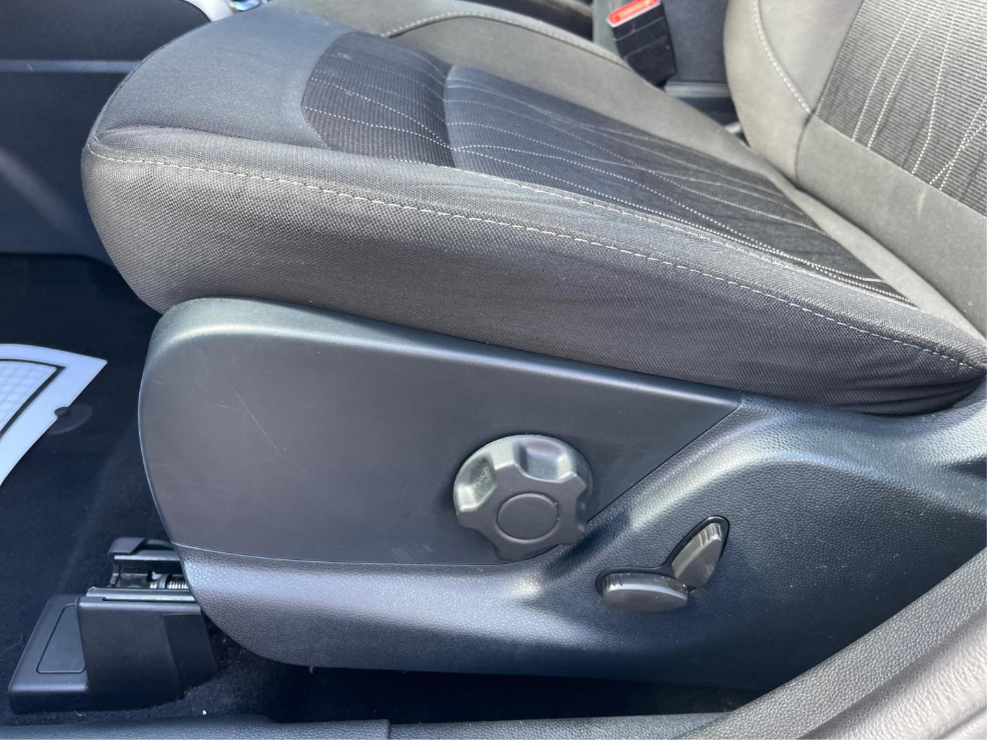 2018 Ford EcoSport SE (MAJ3P1TE9JC) with an Other engine, located at 1099 N County Rd 25A , Troy, OH, 45373, (937) 908-9800, 40.057079, -84.212883 - 2018 Ford EcoSport SE - Photo#17