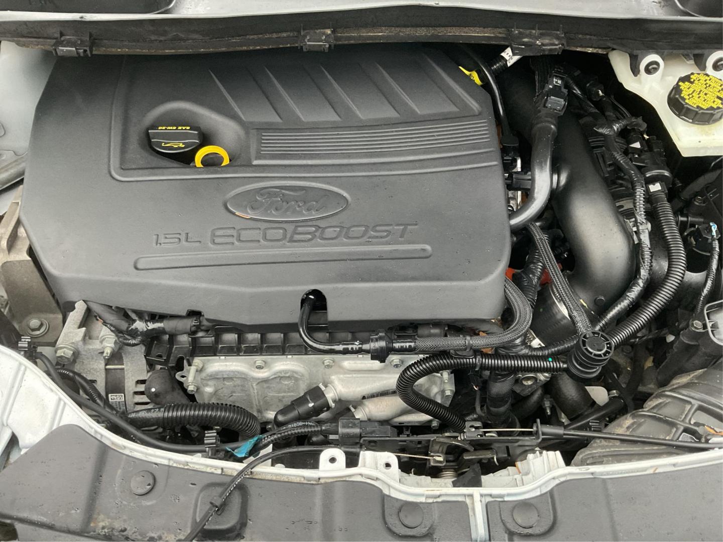 2018 Ford Escape SE (1FMCU0GD0JU) with an Other engine, located at 1230 East Main St, Xenia, OH, 45385, (937) 908-9800, 39.688026, -83.910172 - 2018 Ford Escape SE - Photo#10