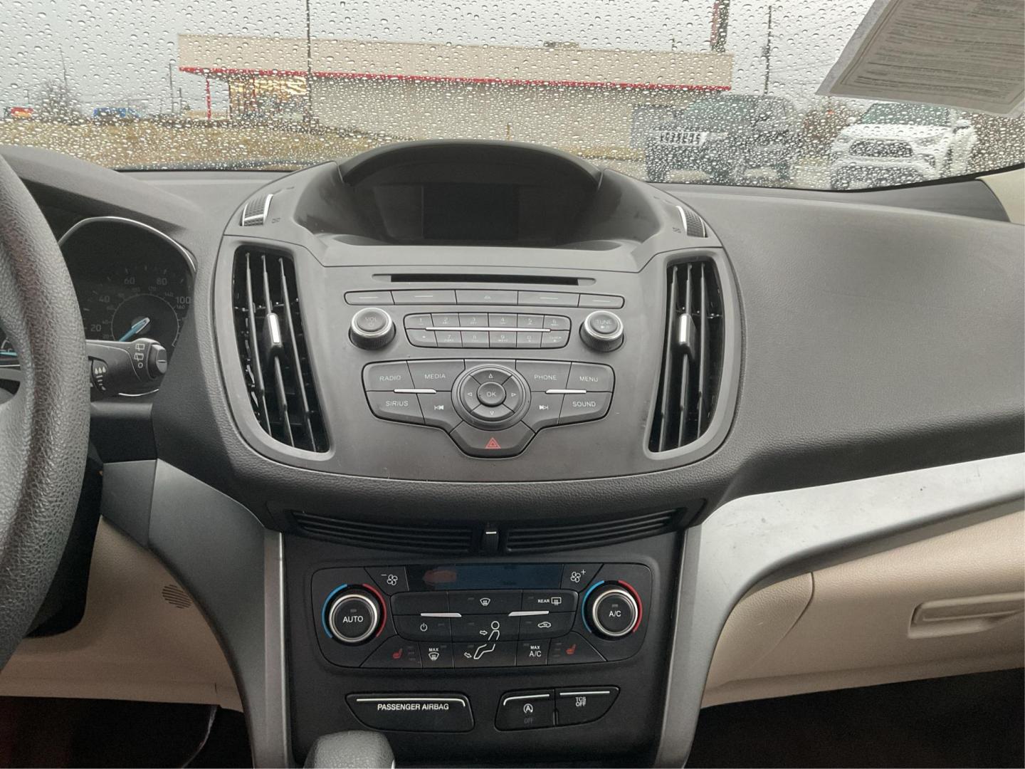 2018 Ford Escape SE (1FMCU0GD0JU) with an Other engine, located at 1230 East Main St, Xenia, OH, 45385, (937) 908-9800, 39.688026, -83.910172 - 2018 Ford Escape SE - Photo#12