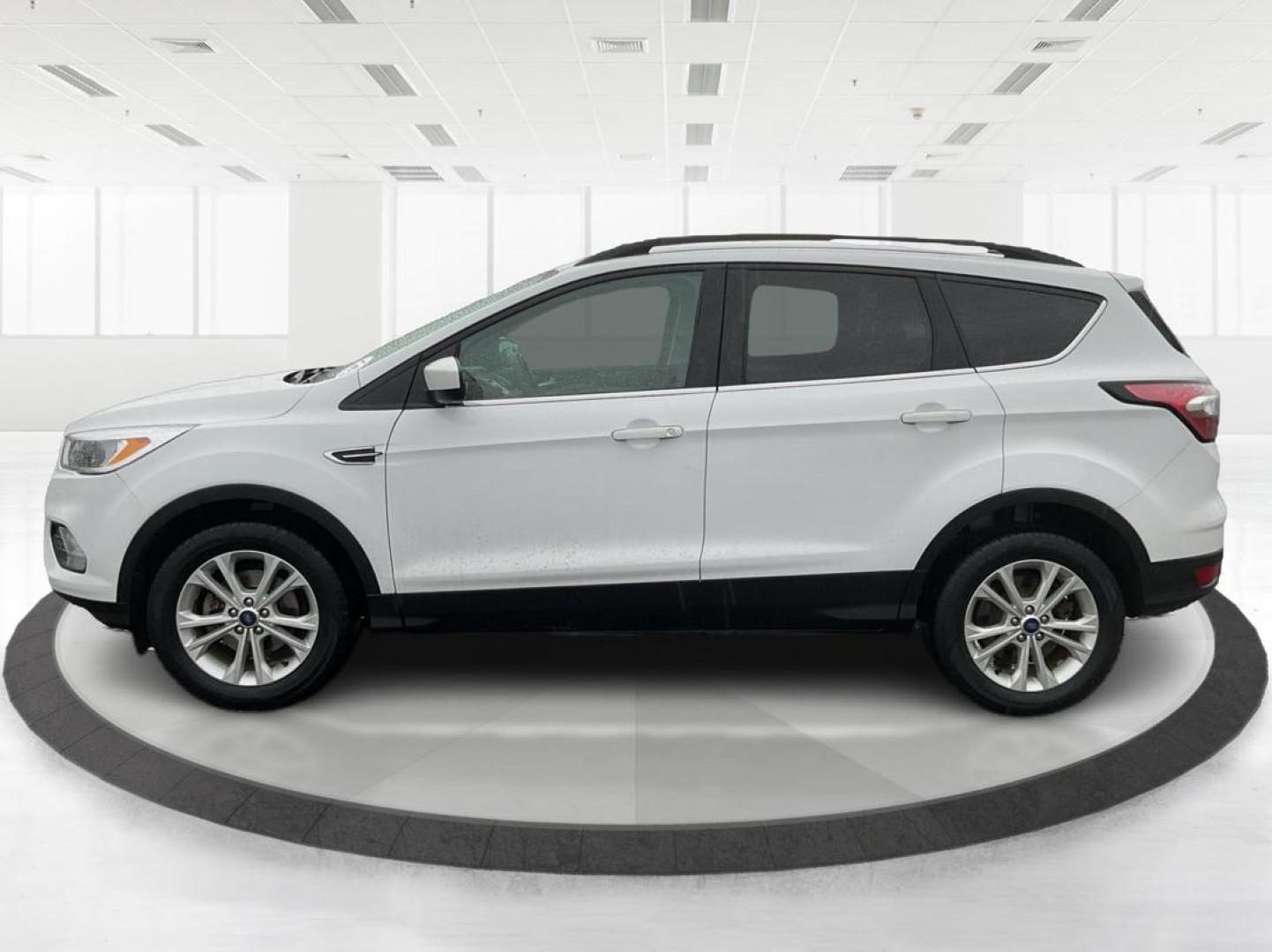 2018 Ford Escape SE (1FMCU0GD0JU) with an Other engine, located at 1230 East Main St, Xenia, OH, 45385, (937) 908-9800, 39.688026, -83.910172 - 2018 Ford Escape SE - Photo#5