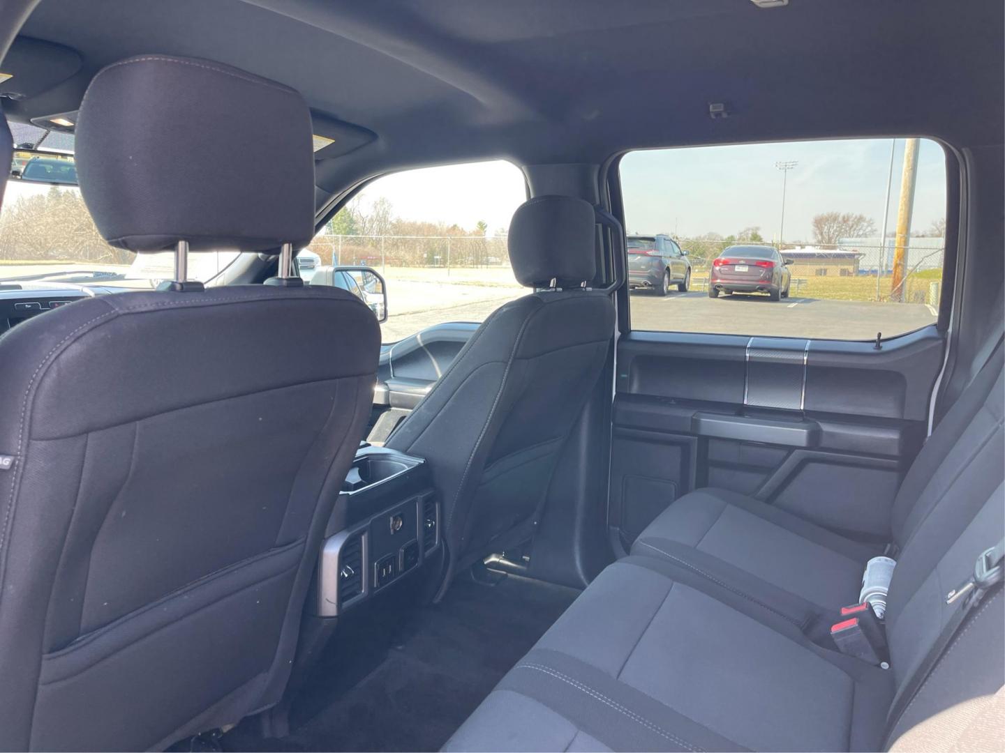 2018 Ford F-150 XL SuperCrew 5.5-ft. Bed 4WD (1FTEW1EG6JF) with an 3.5L V6 TURBO engine, 6-Speed Automatic transmission, located at 8750 N County Rd 25A, Piqua, OH, 45356, (937) 908-9800, 40.164391, -84.232513 - 2018 Ford F-150 XL SuperCrew 5.5-ft. Bed 4WD - Photo#9