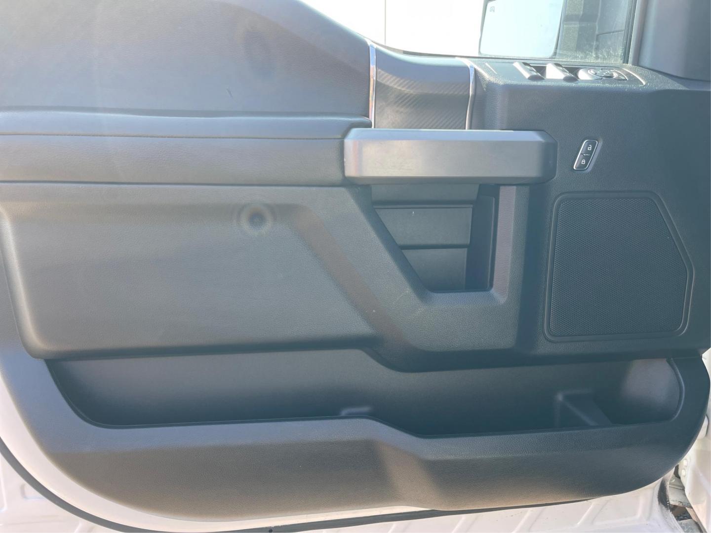 2018 Ford F-150 XL SuperCrew 5.5-ft. Bed 4WD (1FTEW1EG6JF) with an 3.5L V6 TURBO engine, 6-Speed Automatic transmission, located at 8750 N County Rd 25A, Piqua, OH, 45356, (937) 908-9800, 40.164391, -84.232513 - 2018 Ford F-150 XL SuperCrew 5.5-ft. Bed 4WD - Photo#18