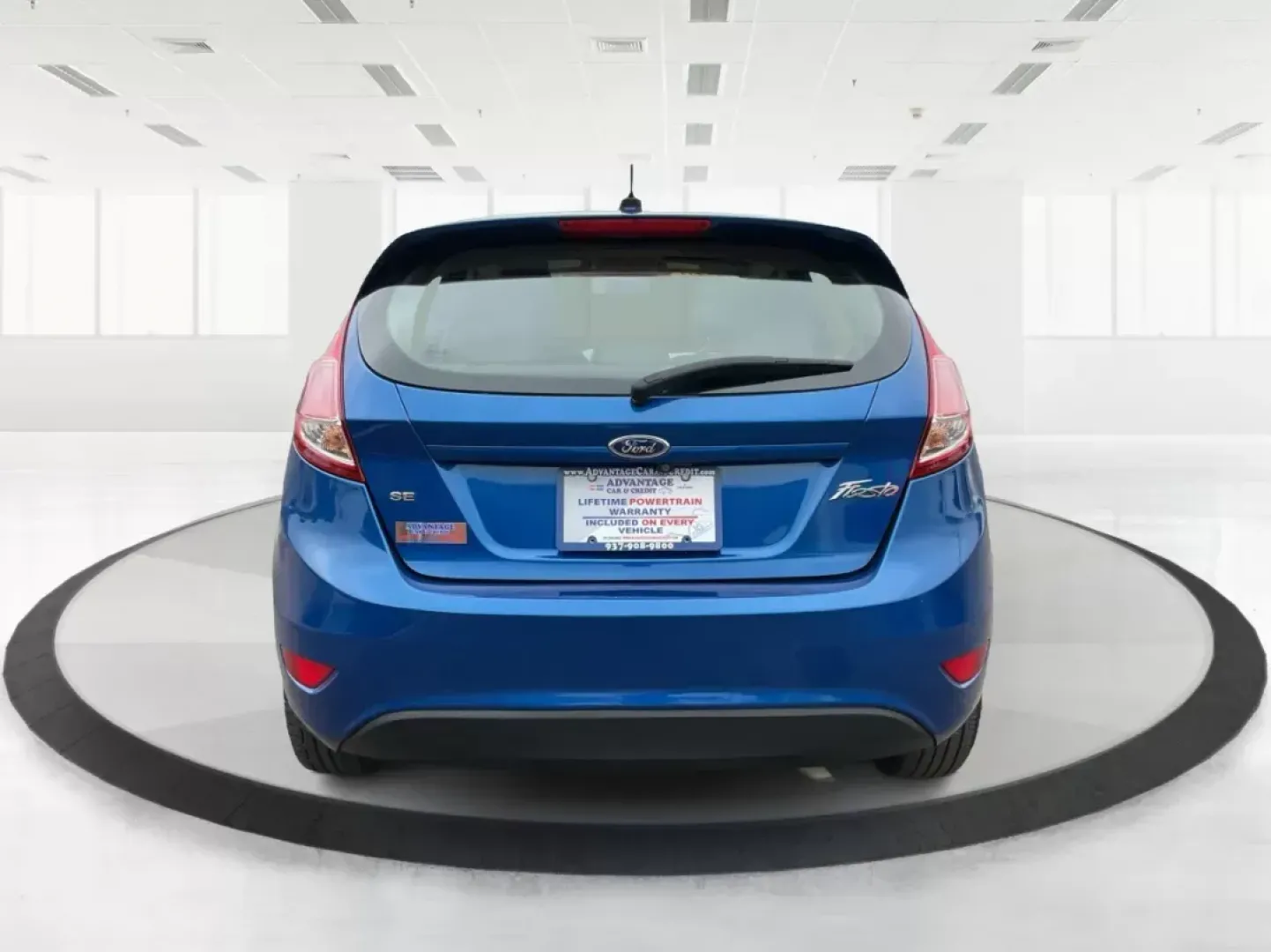 2018 Ford Fiesta SE (3FADP4EJ2JM) with an 1.6L I-4 DOHC engine, located at 8750 N County Rd 25A, Piqua, OH, 45356, (937) 908-9800, 40.164391, -84.232513 - 2018 Ford Fiesta SE - Photo#3
