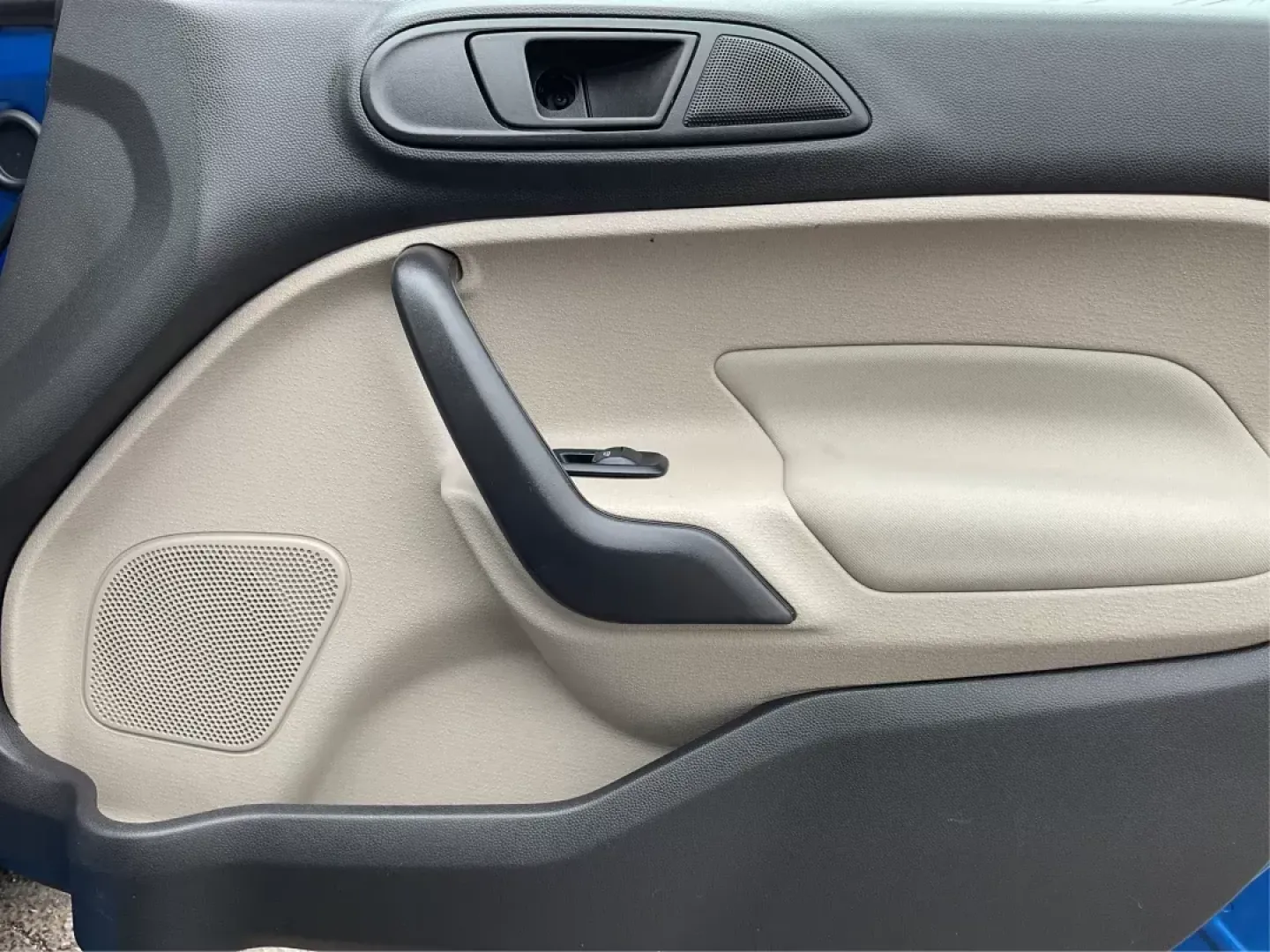 2018 Ford Fiesta SE (3FADP4EJ2JM) with an 1.6L I-4 DOHC engine, located at 8750 N County Rd 25A, Piqua, OH, 45356, (937) 908-9800, 40.164391, -84.232513 - 2018 Ford Fiesta SE - Photo#18